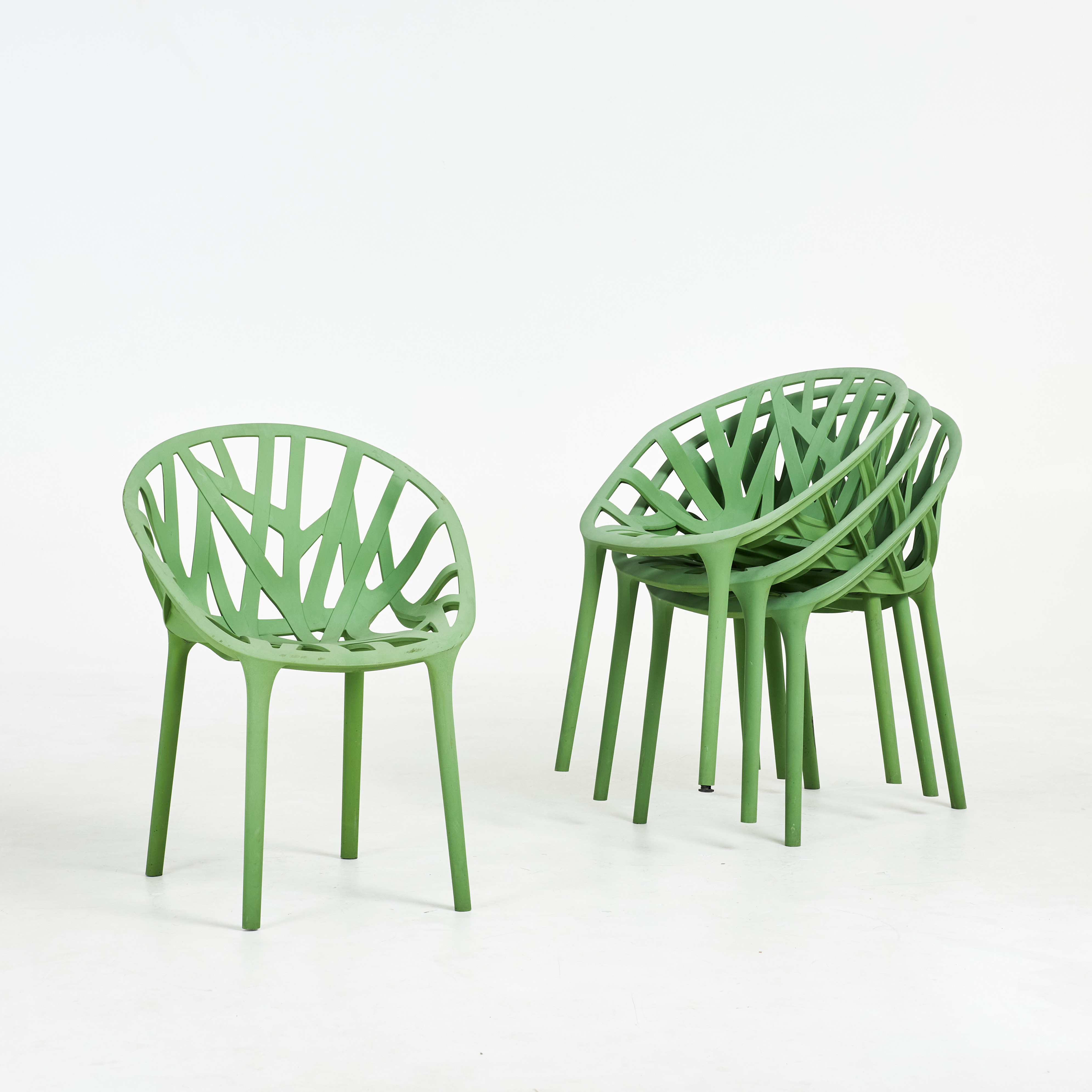 RONAN & ERWAN BOUROULLEC. Karmstolar, 4 st, "Vegetal", för Vitra, grön plast.