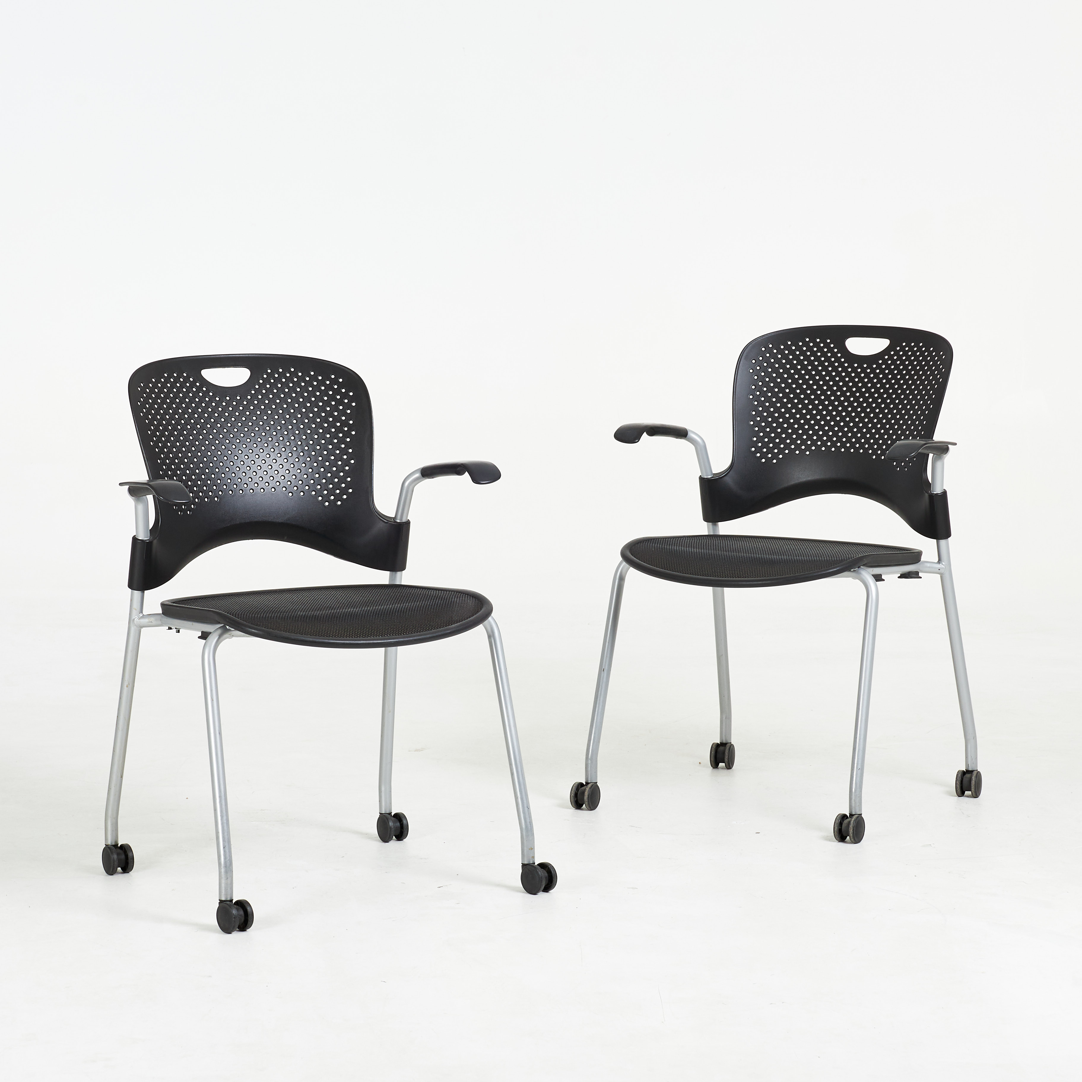 JEFF WEBER. Kontorsstolar, 2 st, "Caper", för Herman Miller, på hjul.