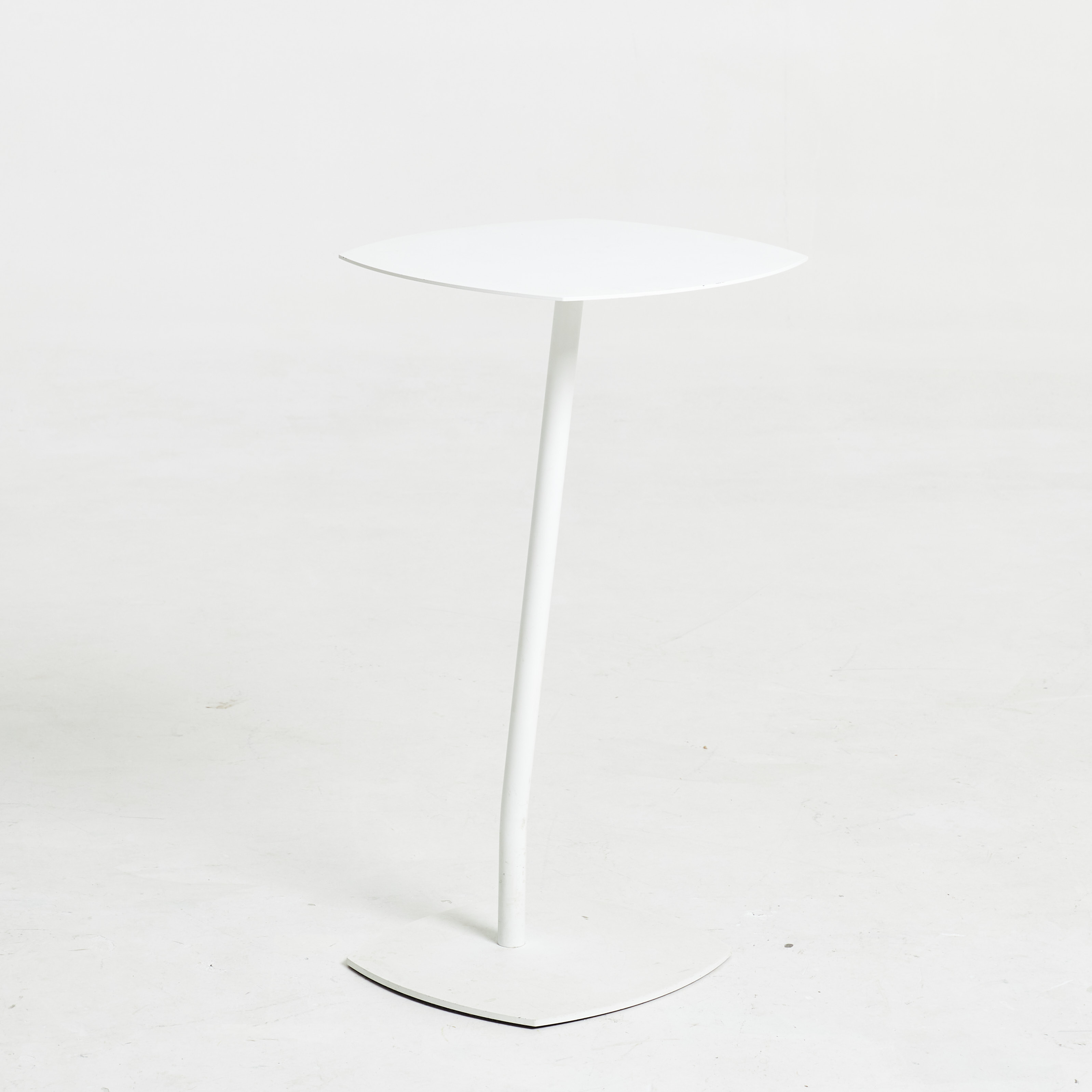 ANYA SEBTON. Sidobord, "Add", vitlackerad metall, Lammhults, samtida.