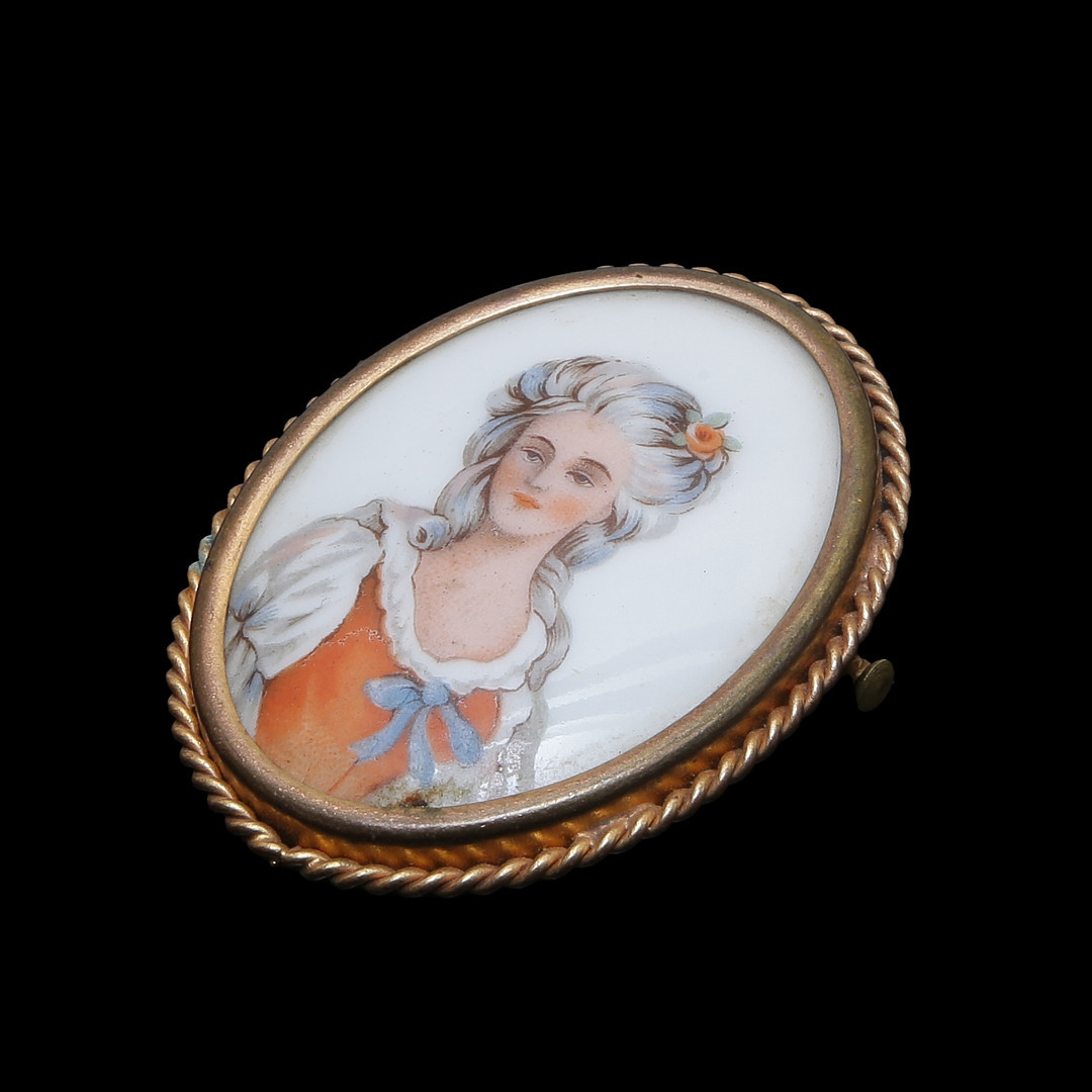 BROSCH, LIMOGES, FRANKRIKE, 1900-TALETS FÖRSTA HÄLFT.