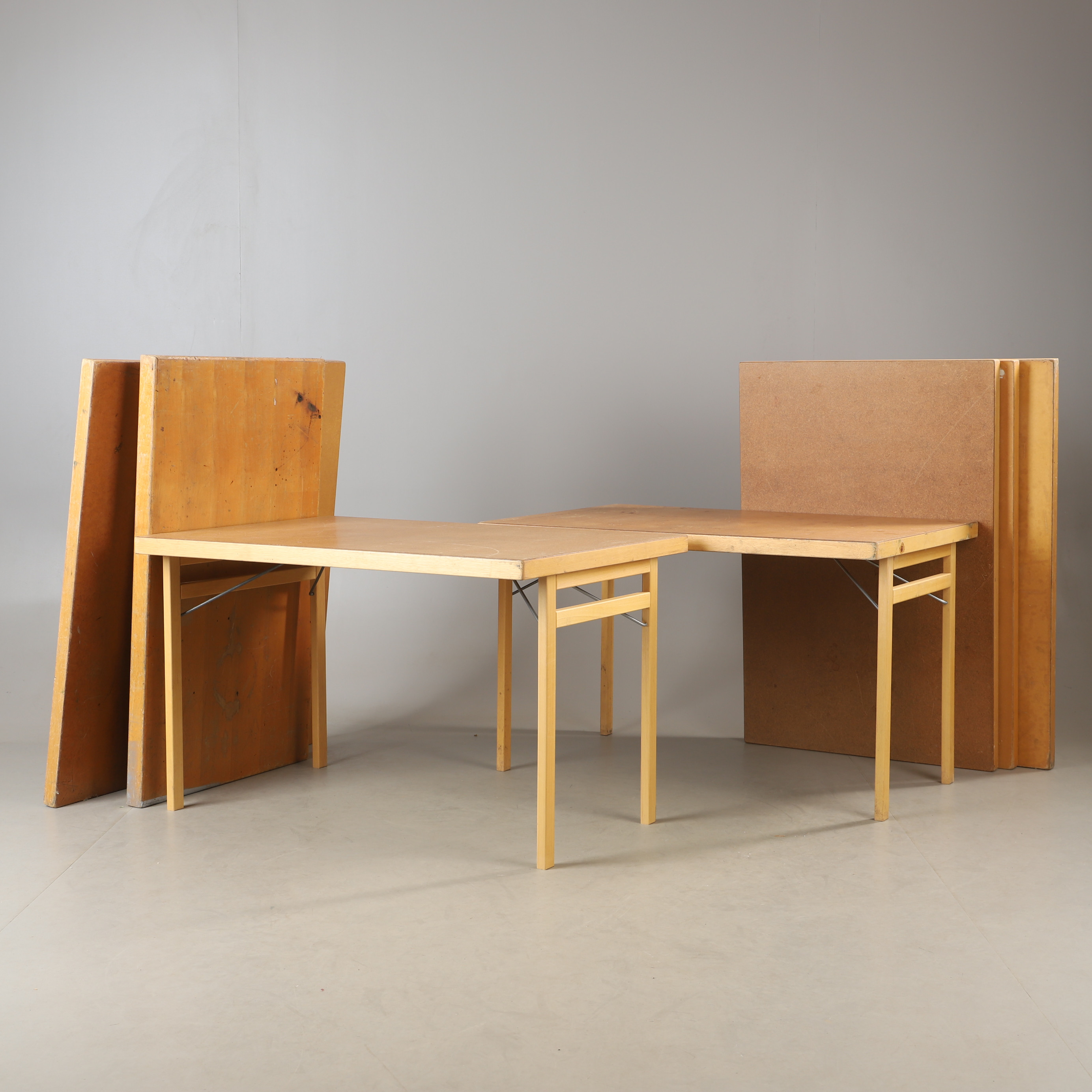 FÄLLBORD, 8 stycken, plywood och bok, 1900-talets andra hälft.