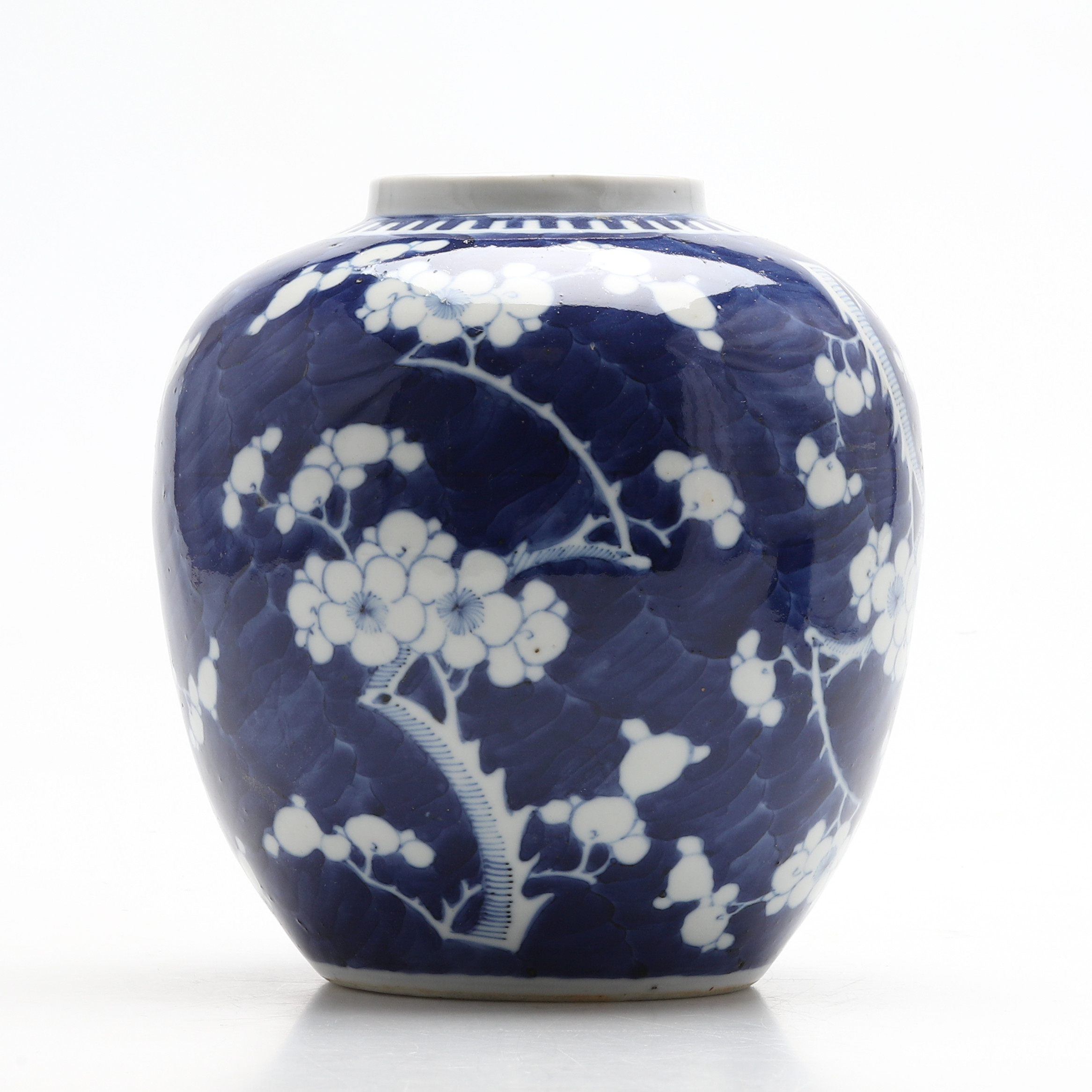BOJAN, porslin, Kangxi-stil. Kina, 1900-tal.