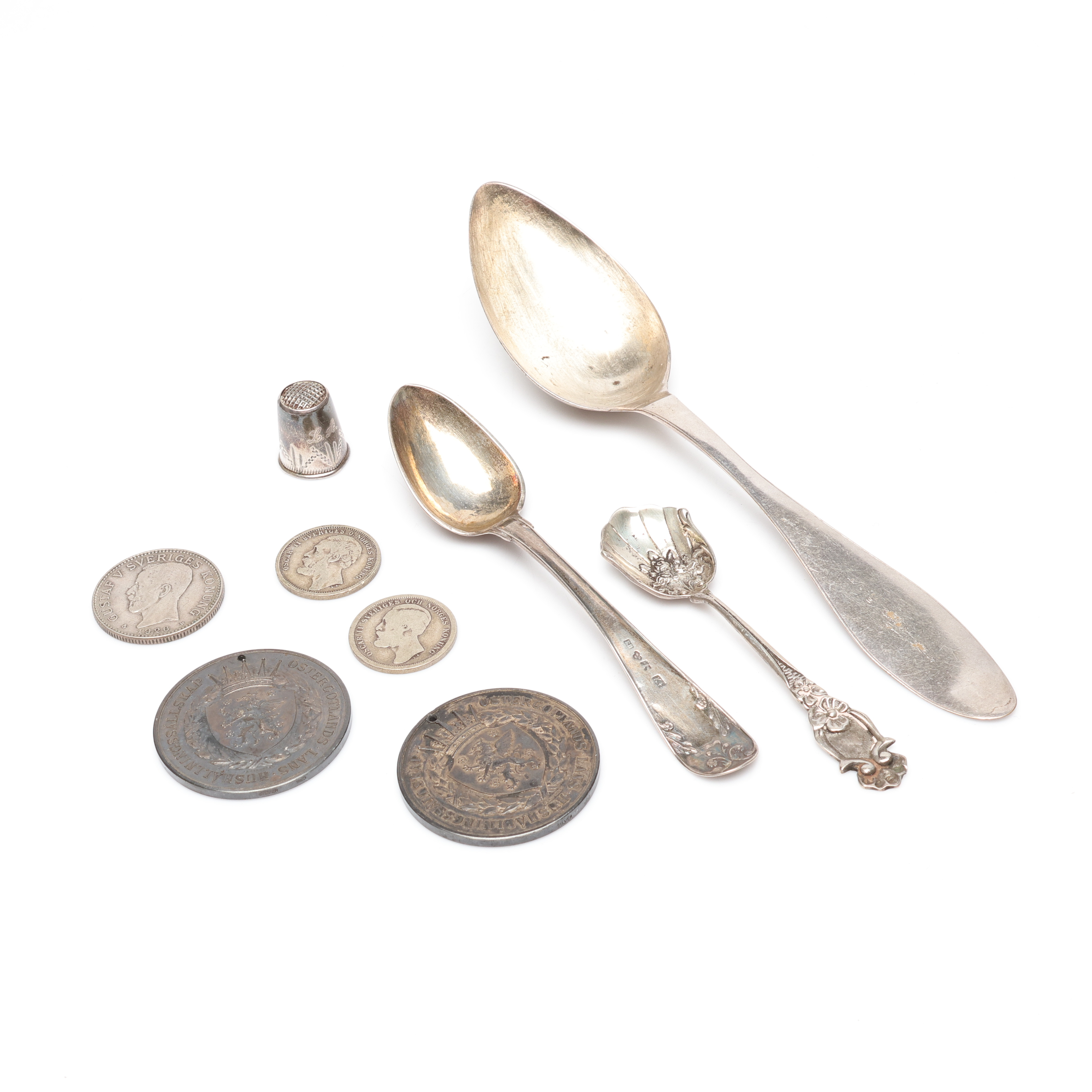 SKROTSILVER samt MYNT, total vikt ca 171 gram.