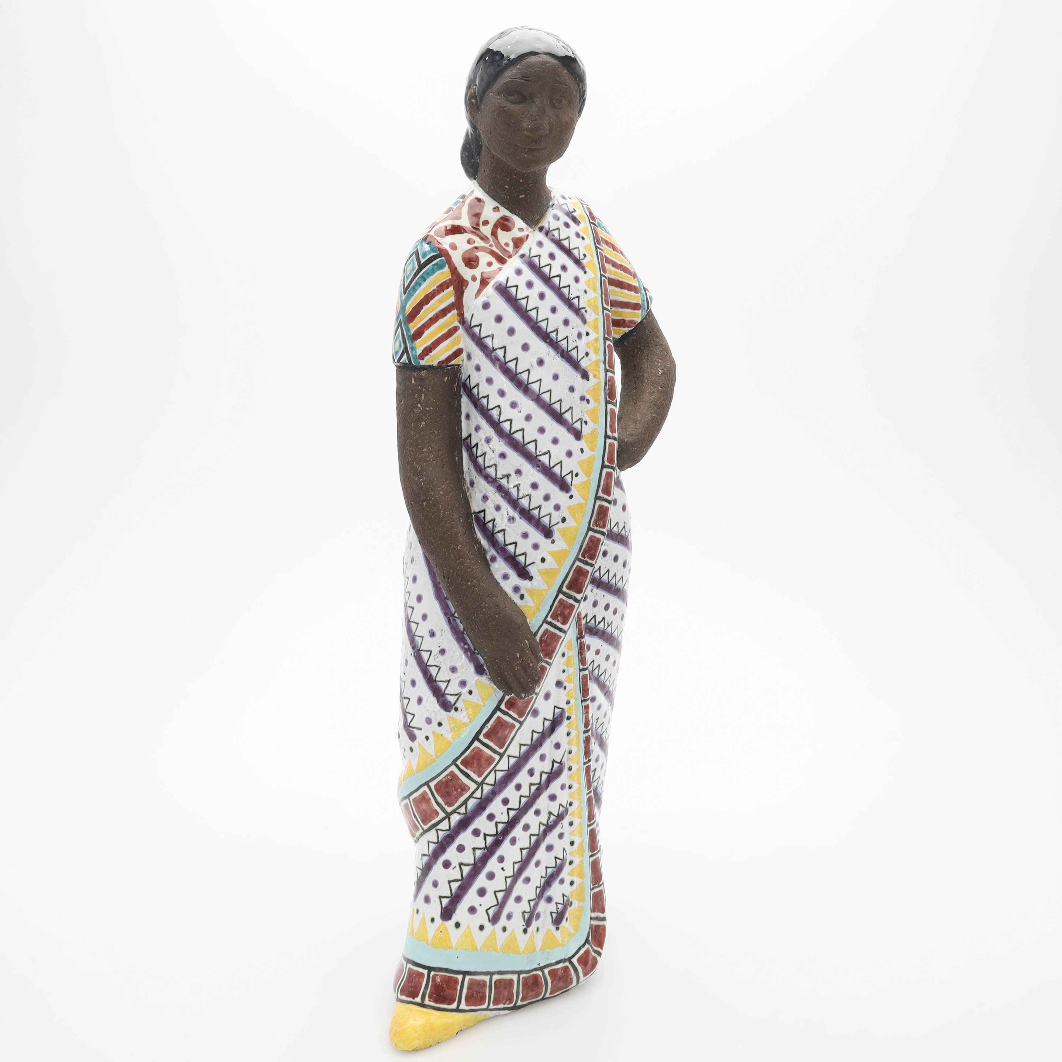 MARI SIMMULSON. Figurin, delvis glaserat lergods, "Indonesisk kvinna/Balinesiskan", numrering 11/50, Upsala-Ekeby, 1950-tal.