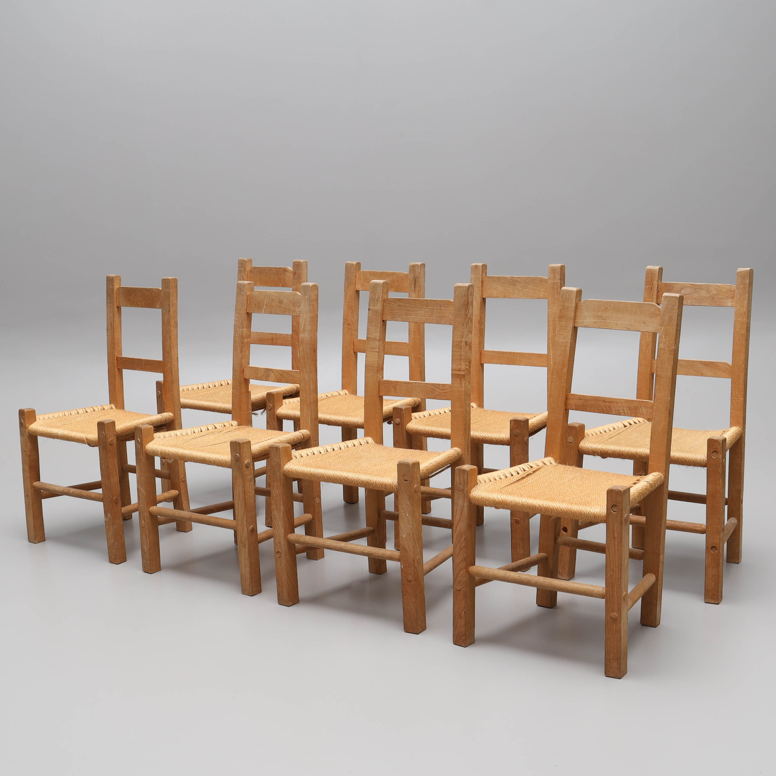 STOLAR, 8 st, furu, flätad sits, från Limerick, Irland, 1968.