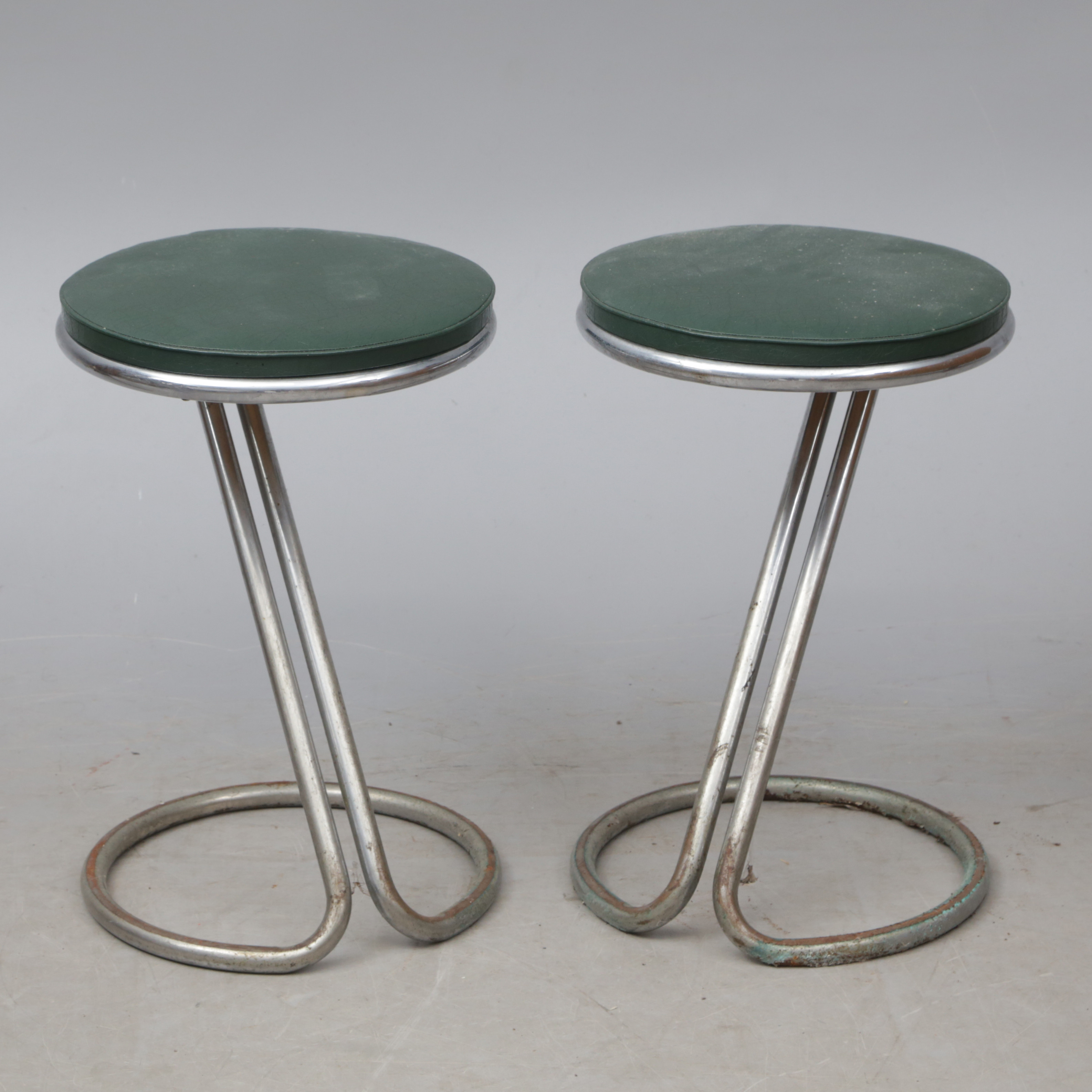 BARSTOLAR 2 st, formade som Z.