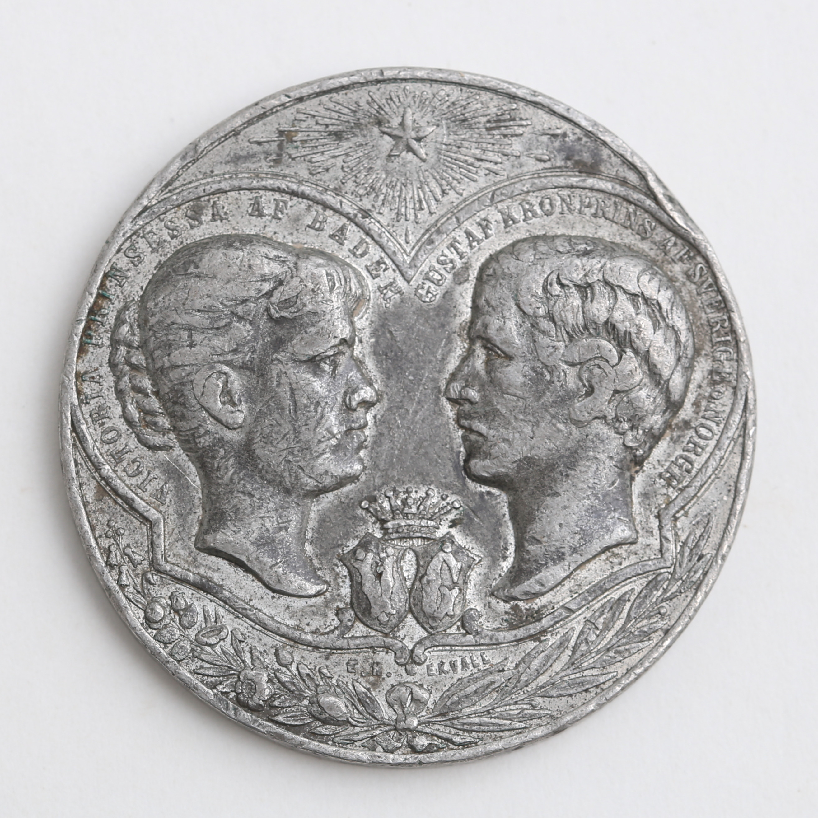 MEDALJ, tenn, "Kronprins Gustavs förmälning med Victoria av Baden 1881".