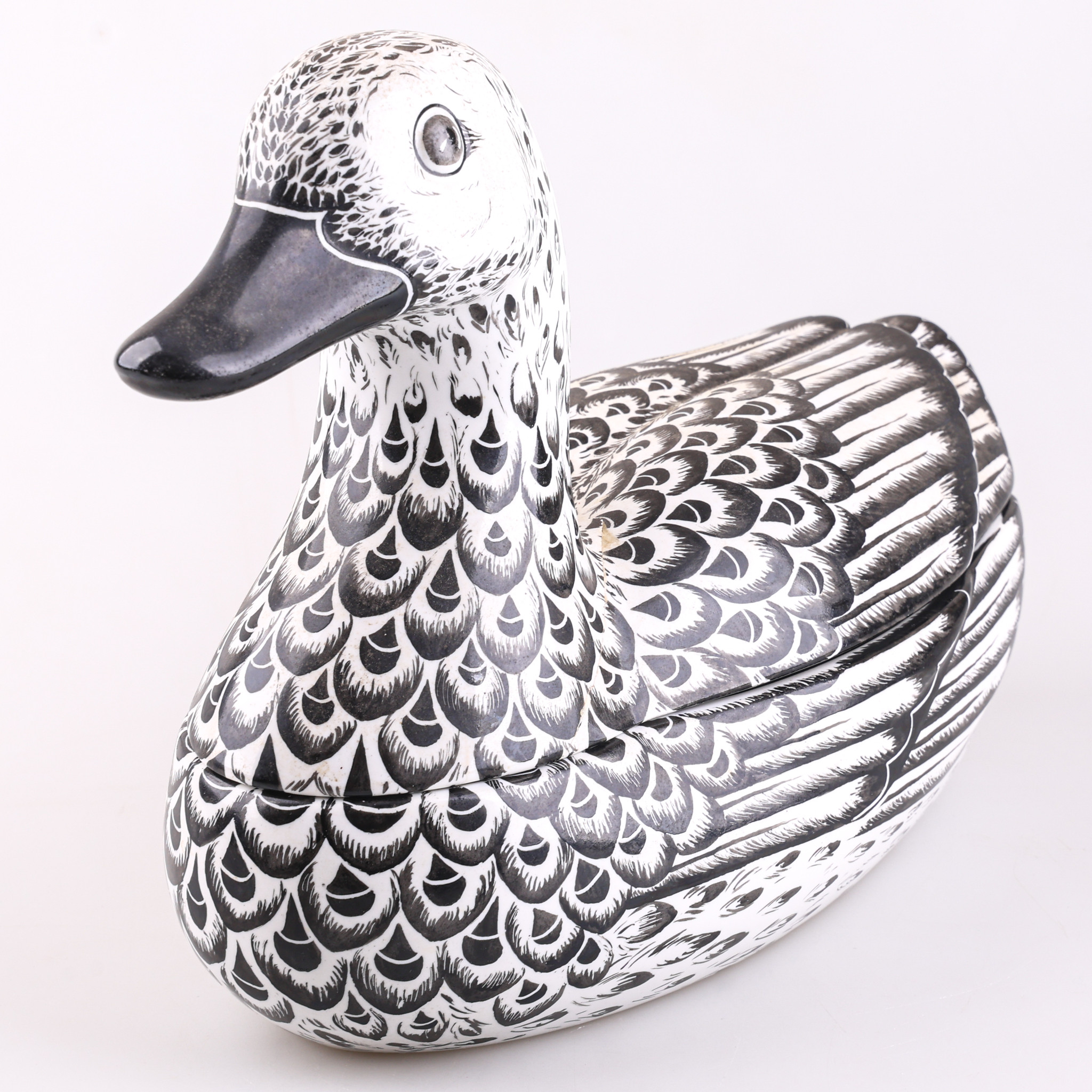 PIERO FORNASETTI. Terrin med lock, porslin, Italien.