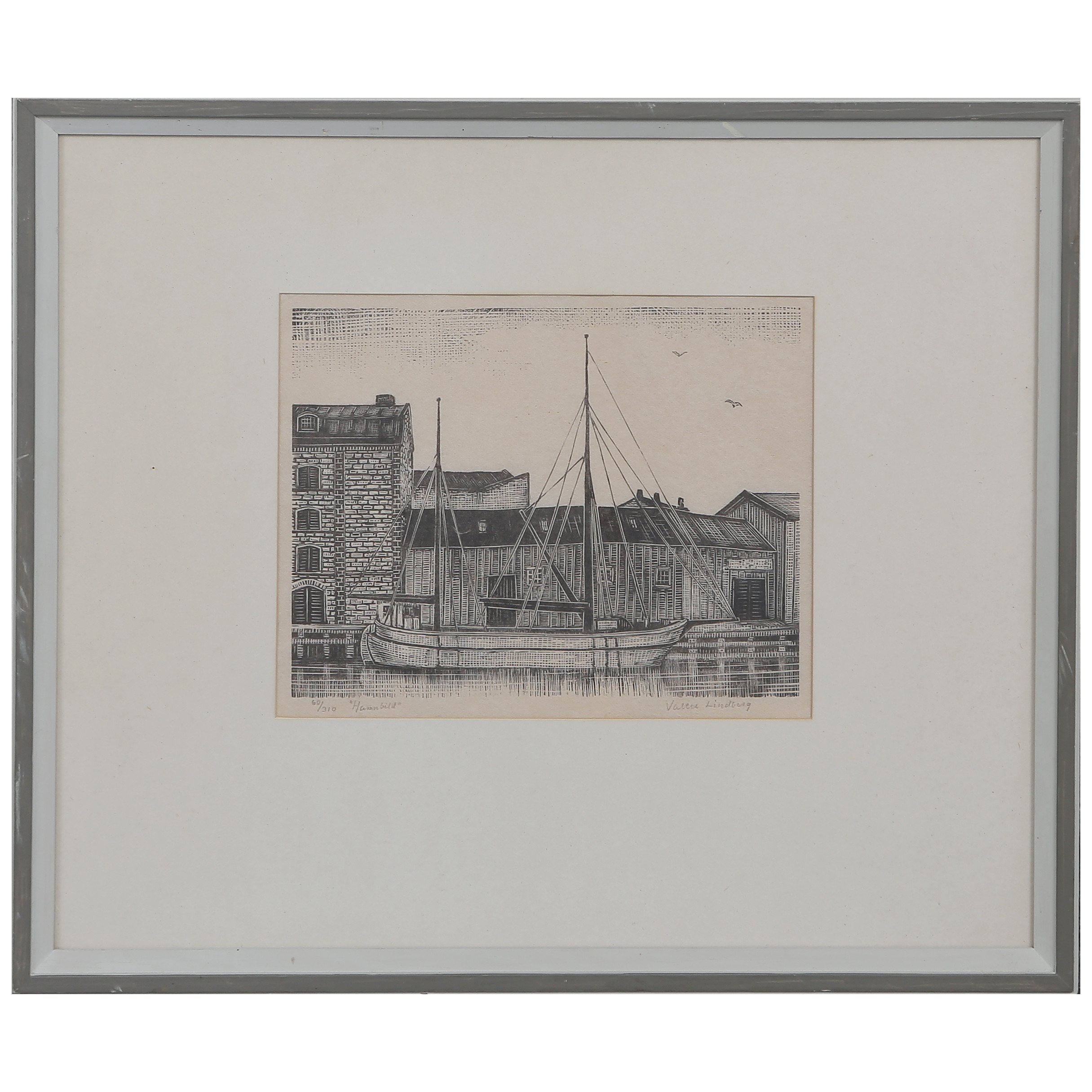 VALTER LINDBERG (1910-1965, KALMAR), TRÄGRAVYR "HAMNBILD" 60/310, SIGNERAD, INGLASAD.