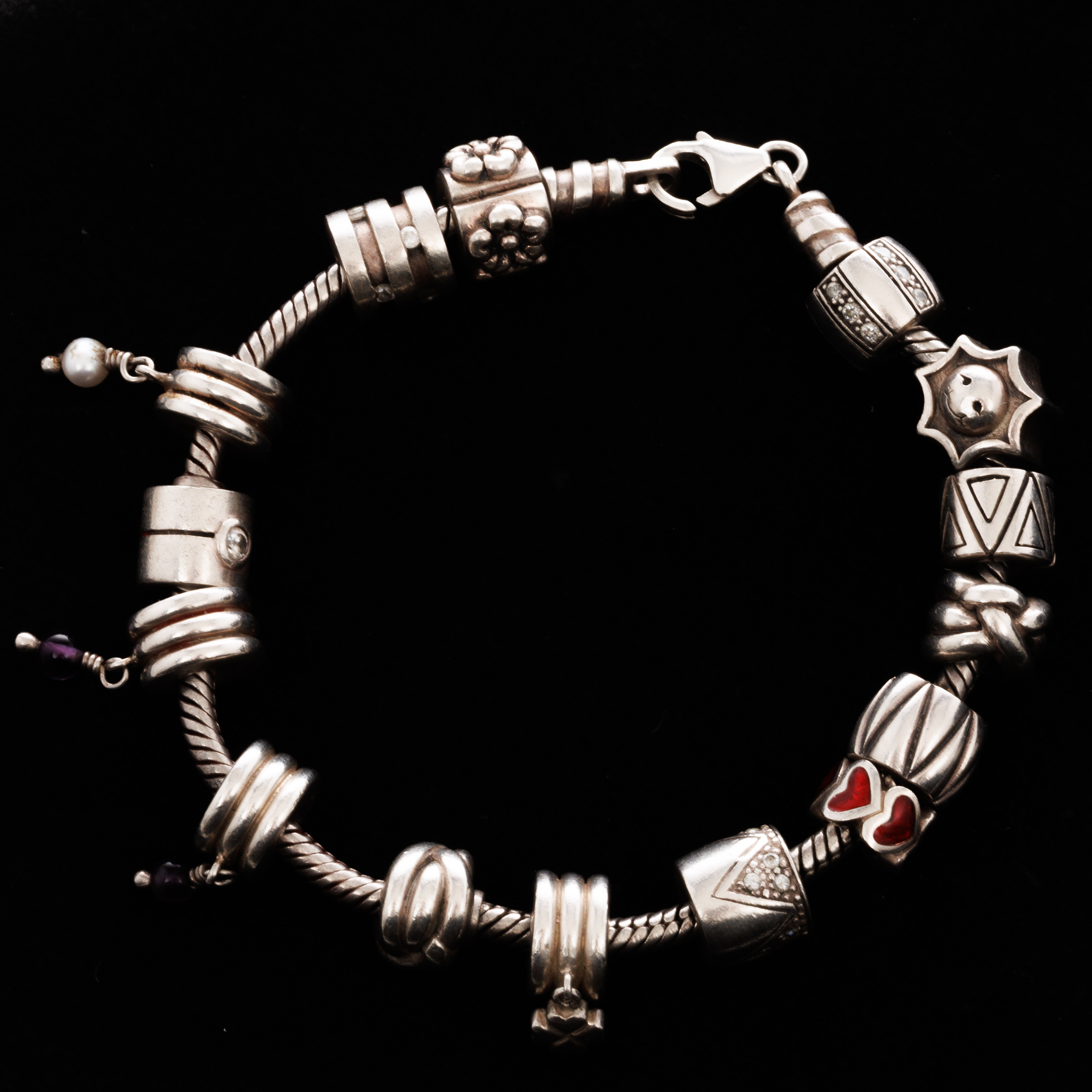 ARMBAND, Sterlingsilver, Berlocker.