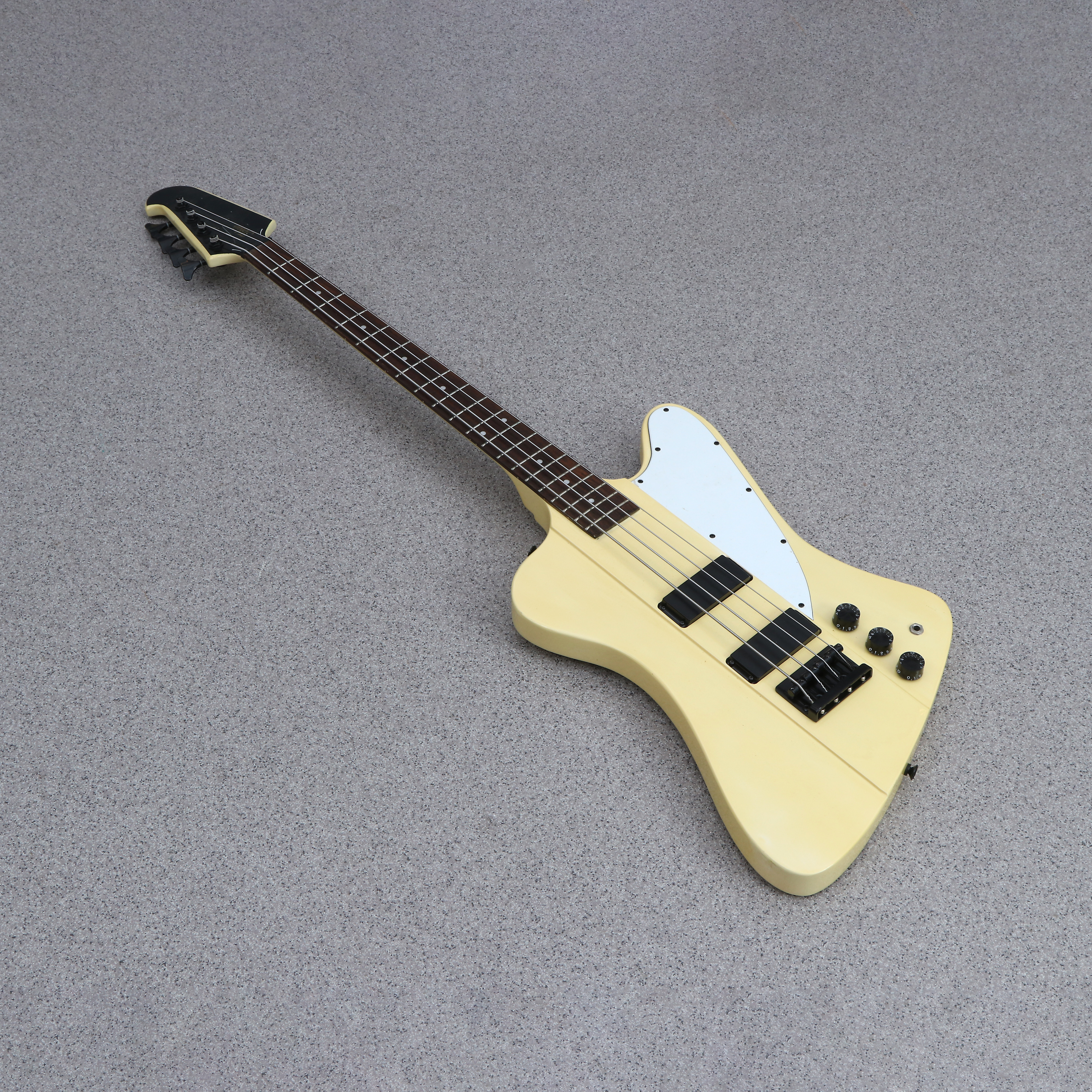 TOKAI, ELBAS. "Thunderbird". Made in China, serienr CH 08082615.