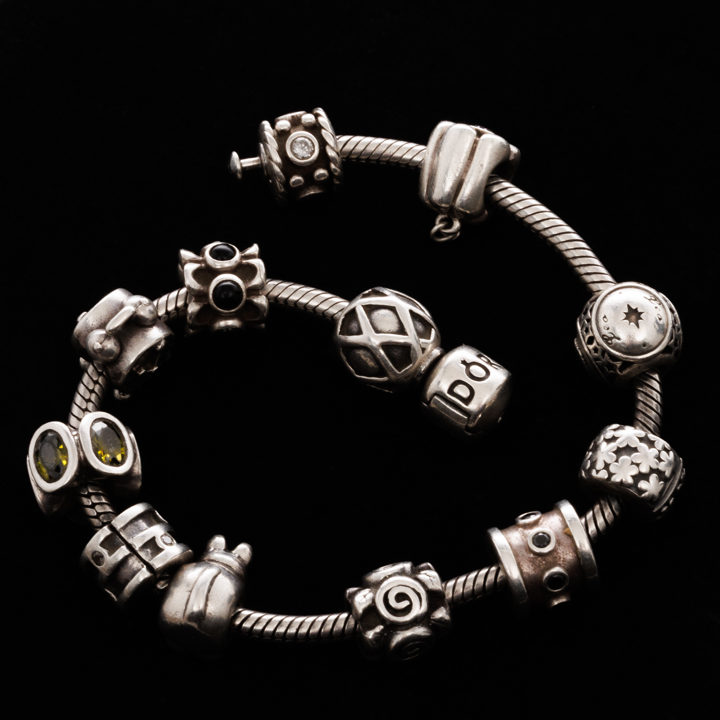 ARMBAND, Sterlingsilver, Berlocker, Pandora.