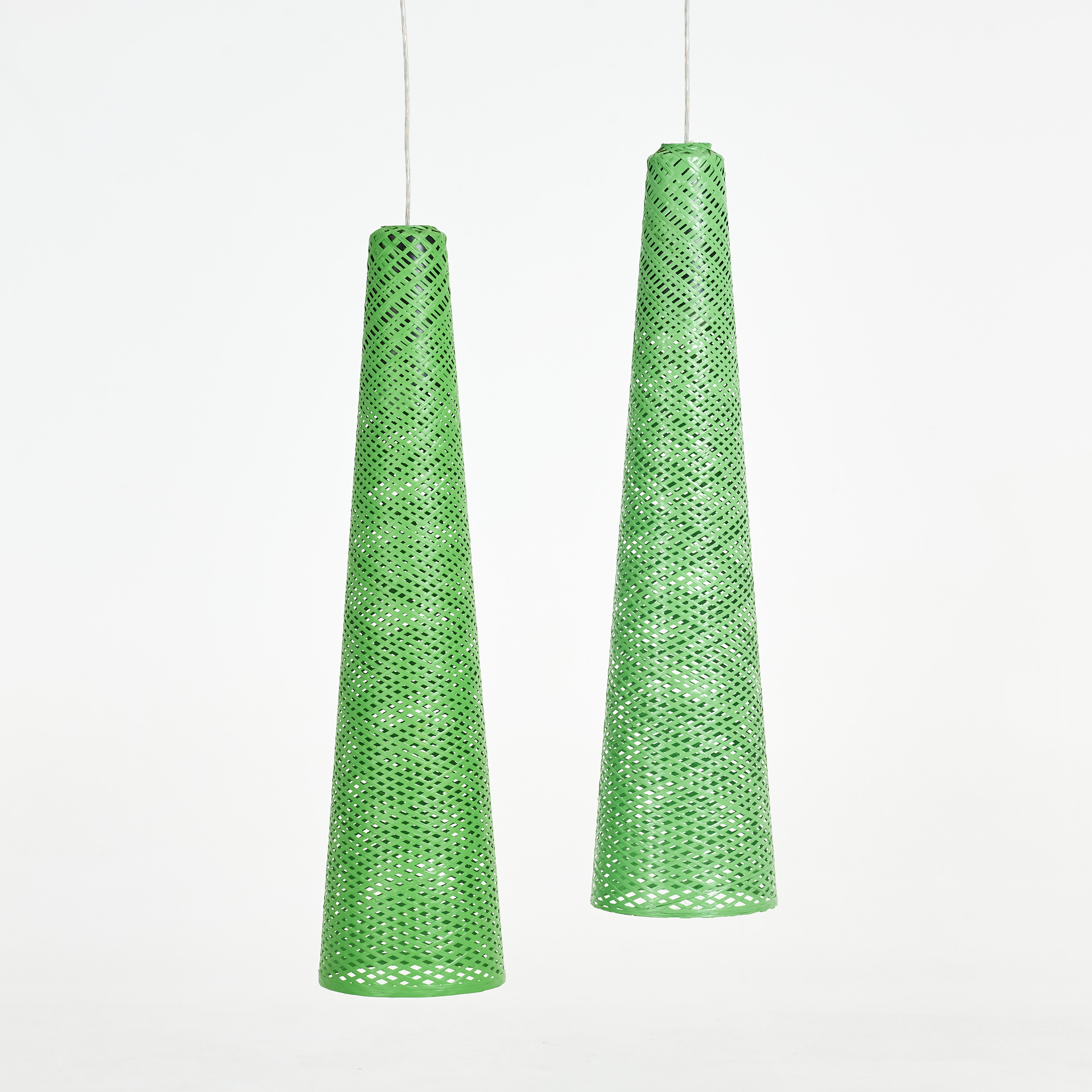 JORDI VILARDELL. Taklampor, 1 par, "The Wind", för Vibia, glasfiber.