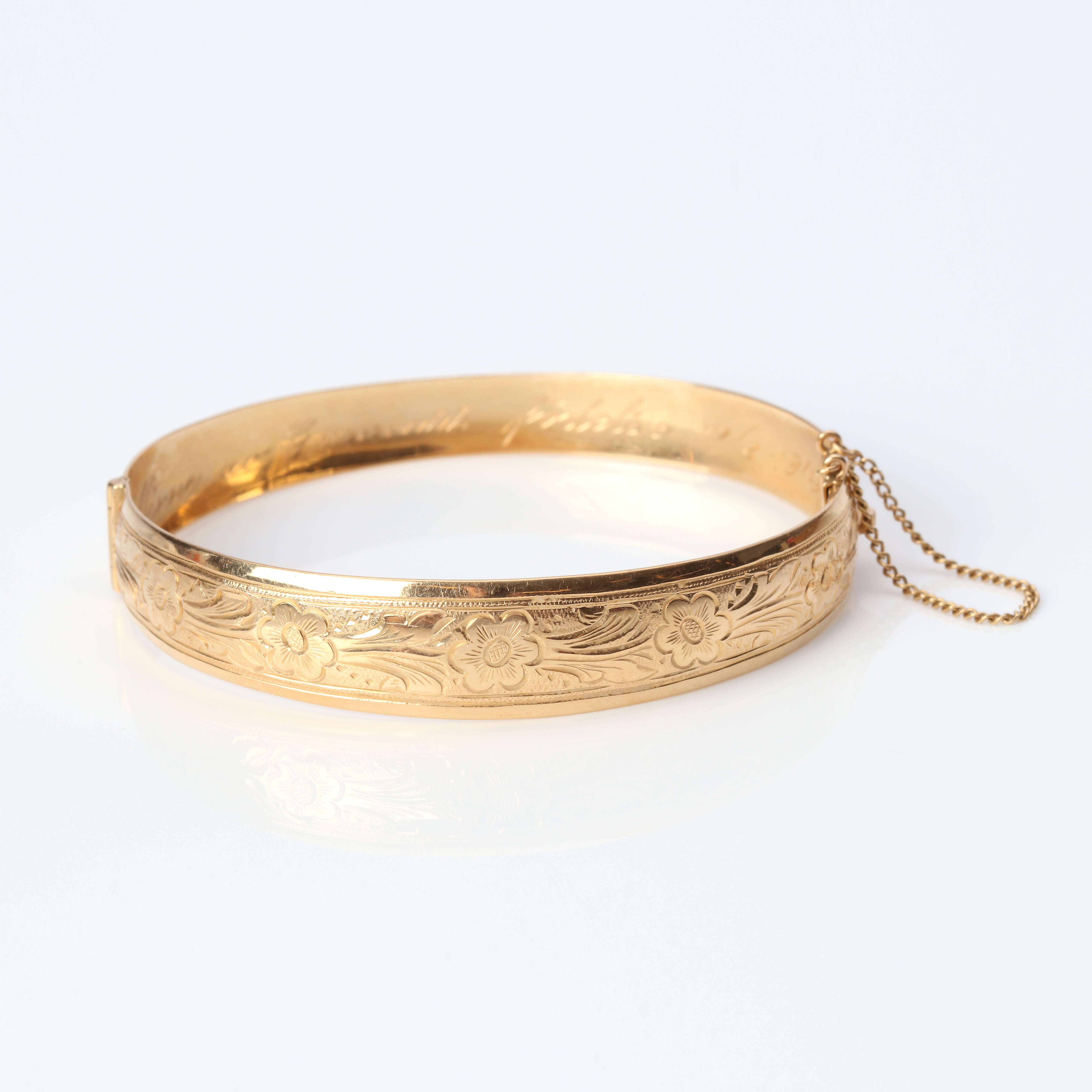 ARMBAND. 18k guld, Stockholm 1945, vikt ca 21,2 gram.