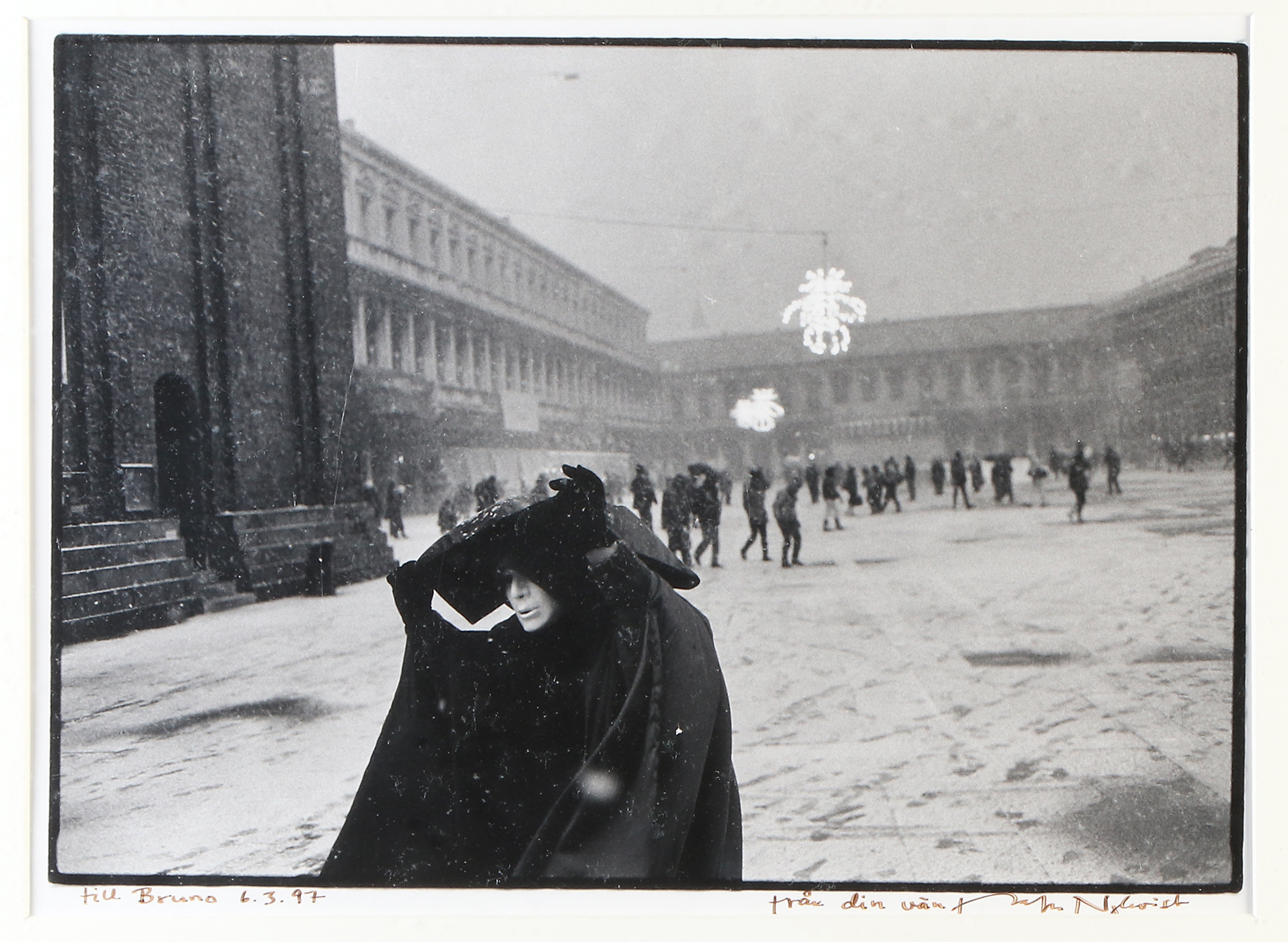 RALPH NYKVIST. Foto. Stadsmotiv. Signerat och dedikerat.