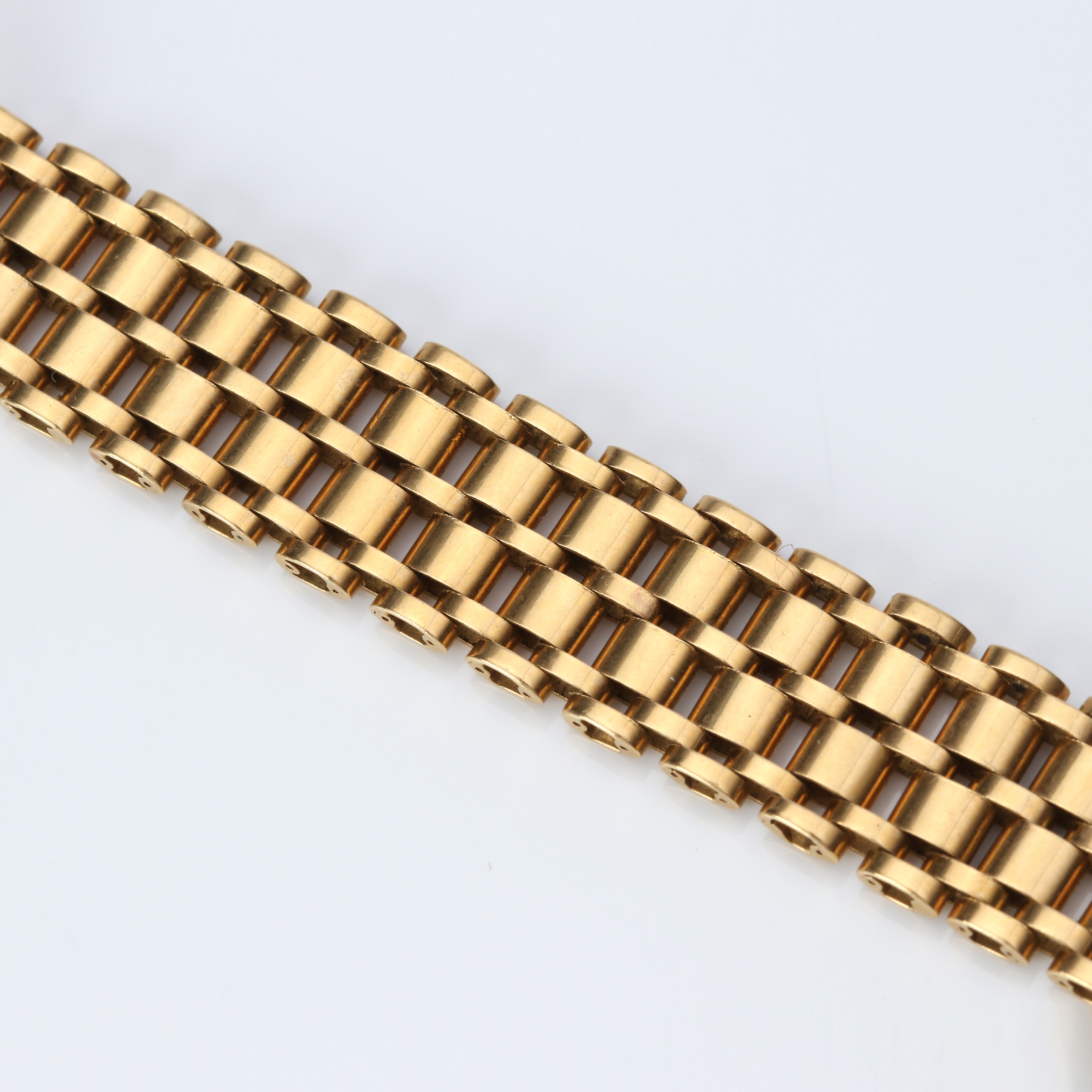 ARMBAND. 18k guld, vikt ca 36,1 gram.