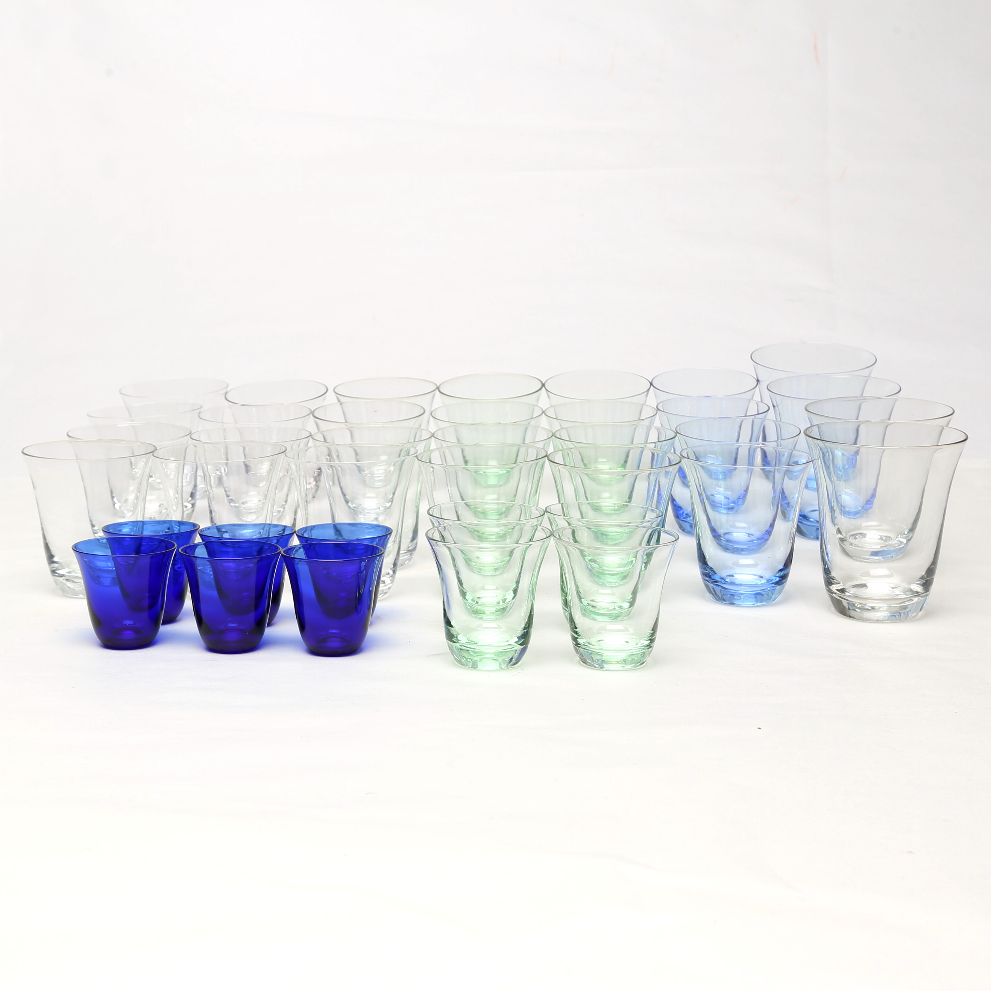 GLAS, olikfärgade, totalt 38 st.