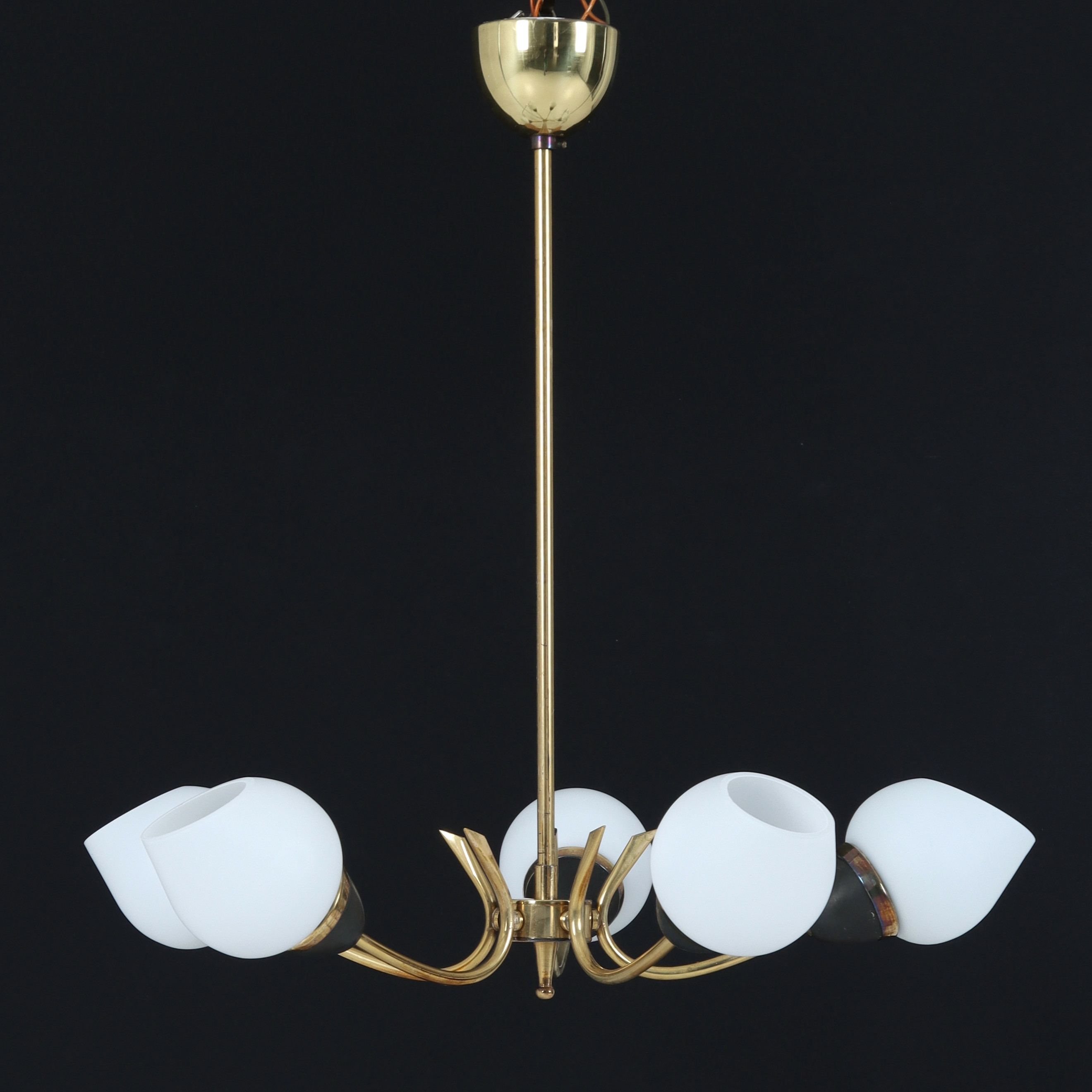 TAKLAMPA, metall med glaskupor, 1900-talets mitt.
