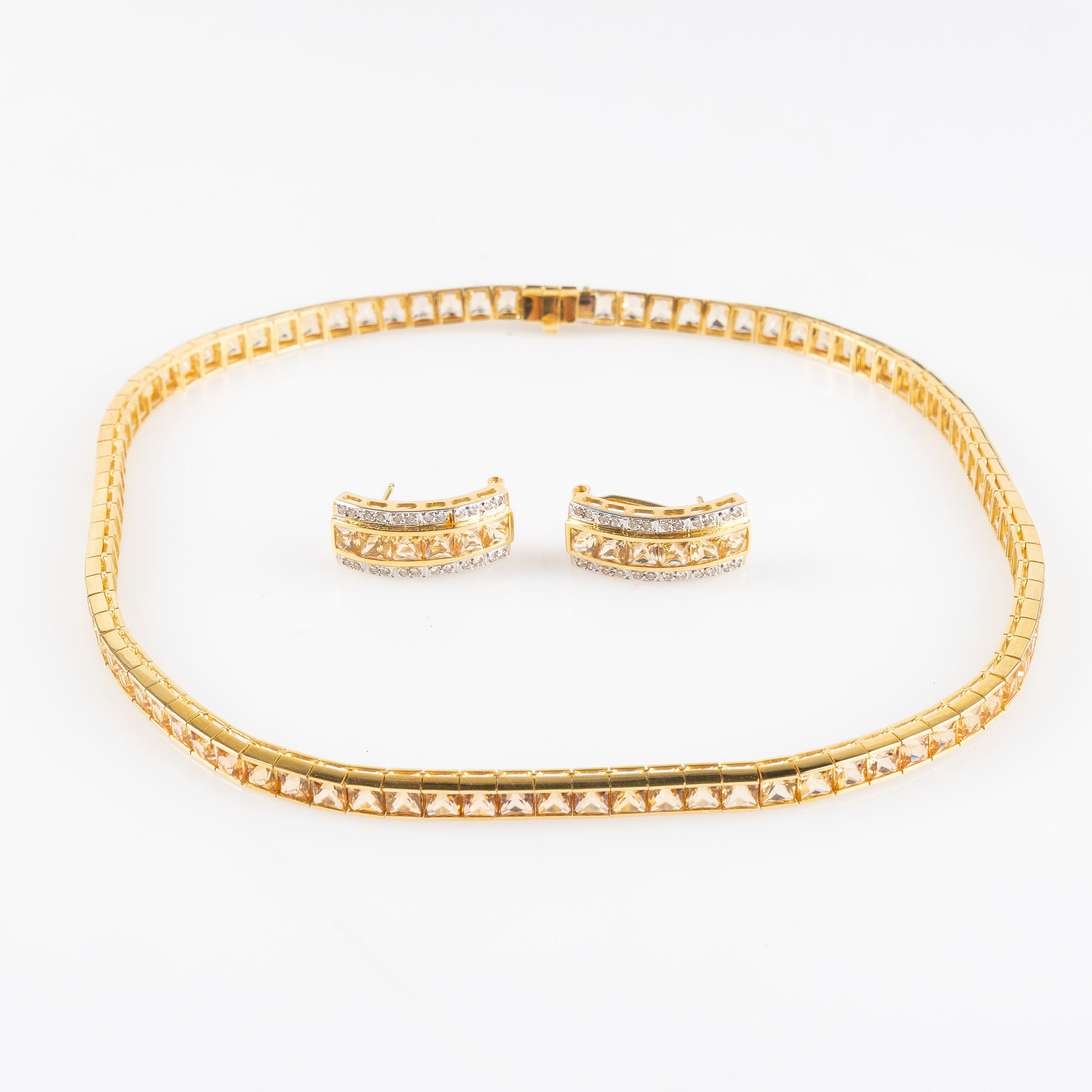 H. STERN, collier samt örhängen, 18K guld med fasettslipade citroner och briljantslipade diamanter.