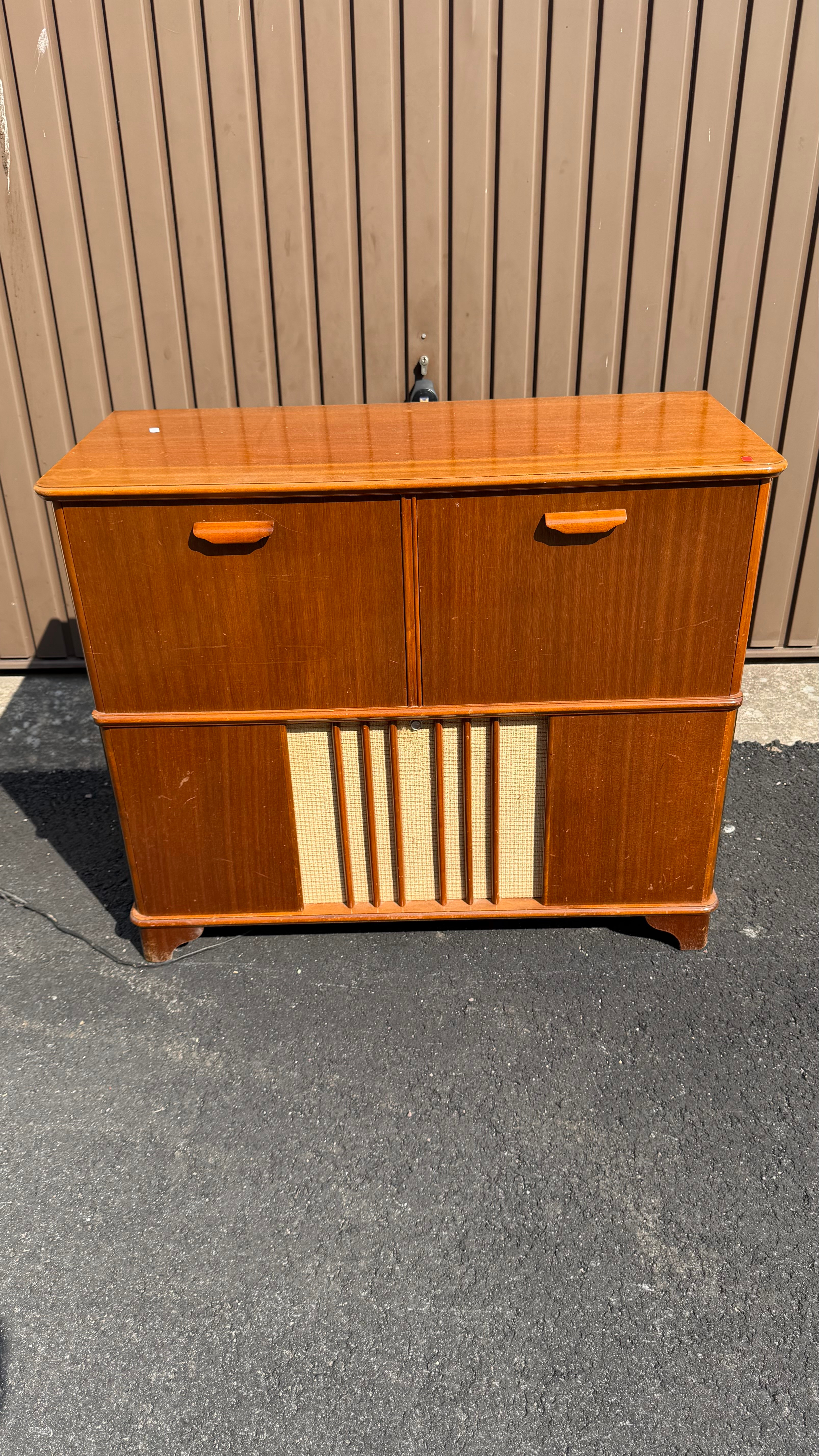 RADIOMÖBEL, omkring 1900-talets mitt.