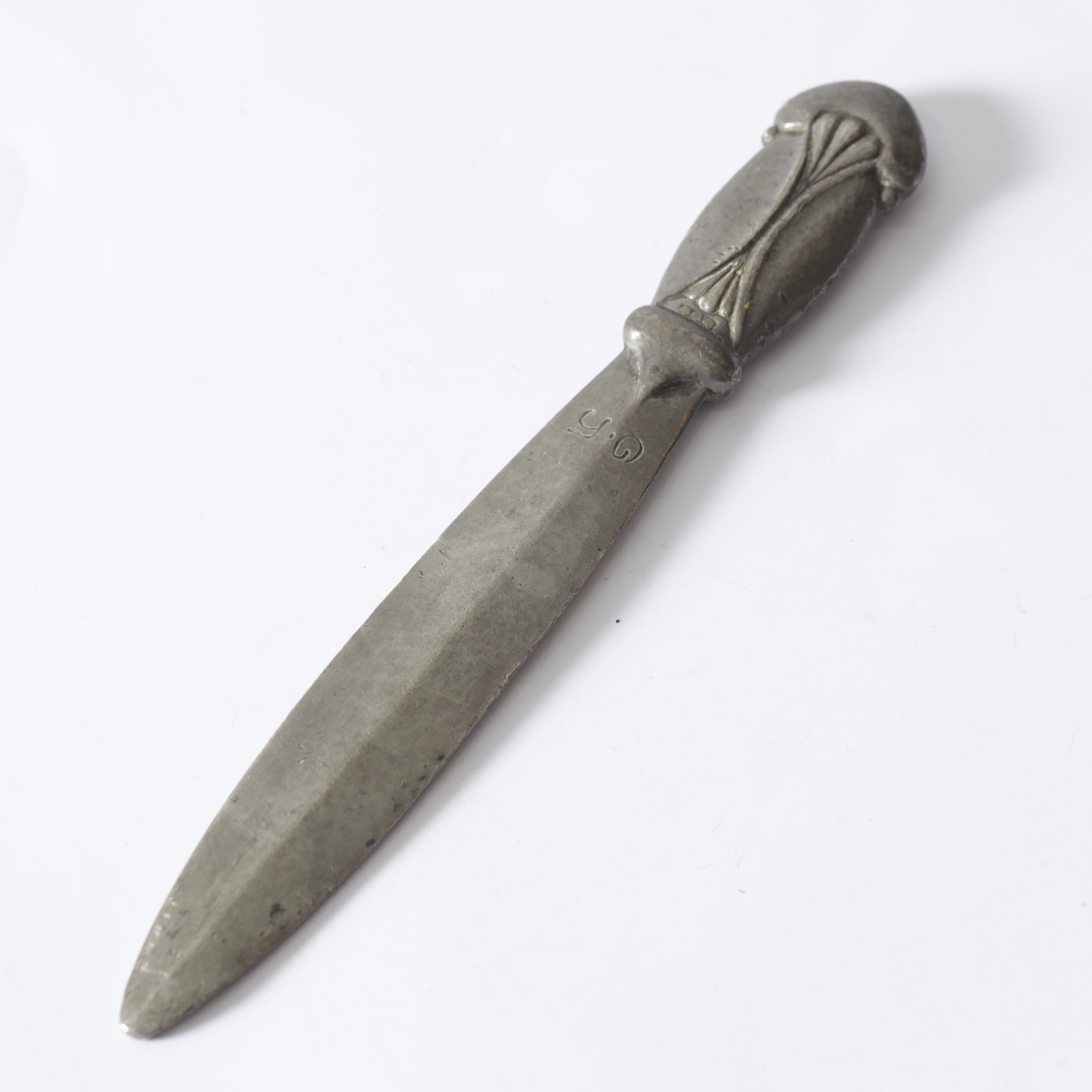 BREVKNIV, tenn, Heuser, Danmark, Jugend, 1900-talets början.