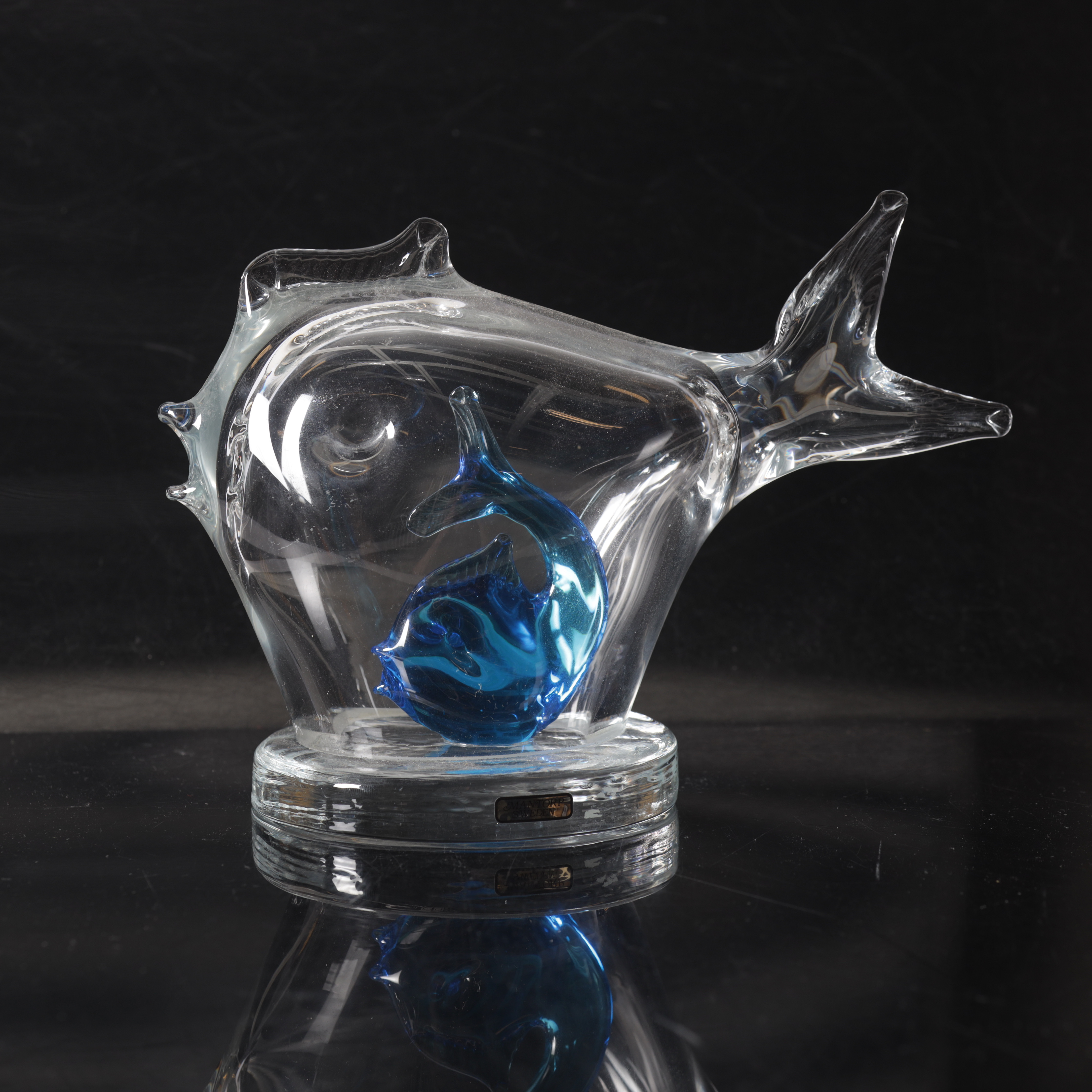 SKULPTUR, "Fisk-i-fisk", Mantorp Glasbruk, 1900-tal.