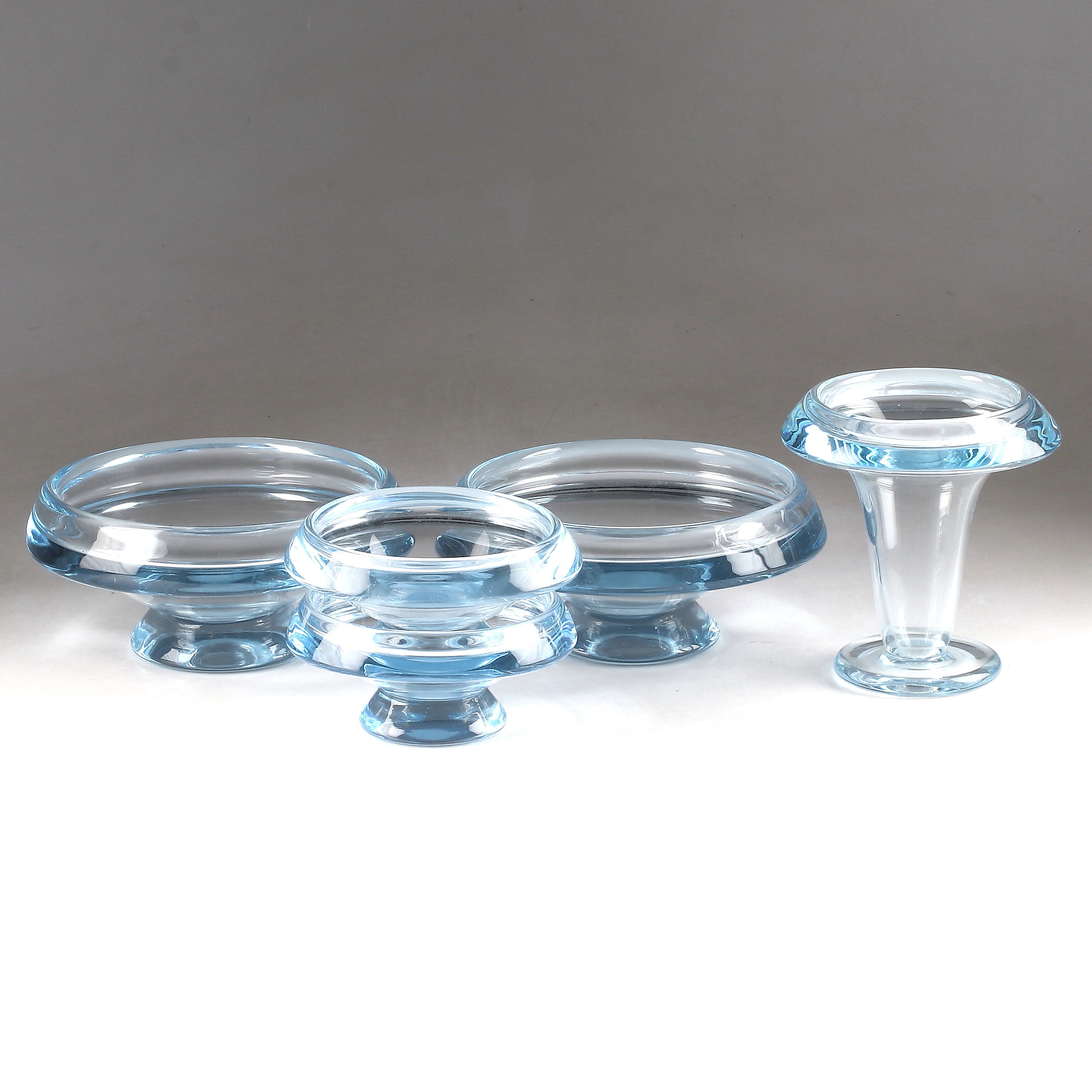SKÅLAR och VAS, 5 delar glas, 1900-talets senare del.