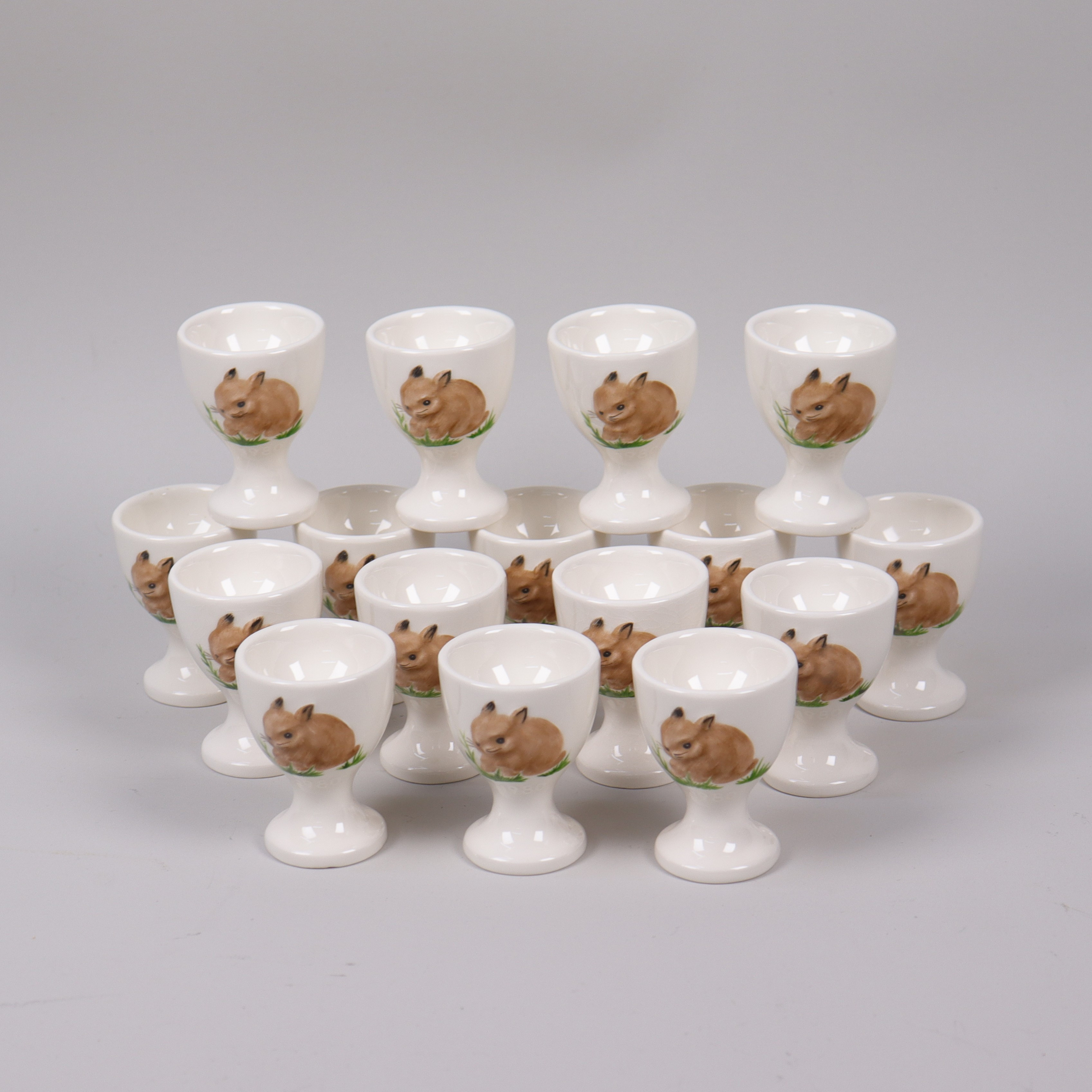 ÄGGKOPPAR, Goebel, årskoppar, samtliga 1980, 16 st.