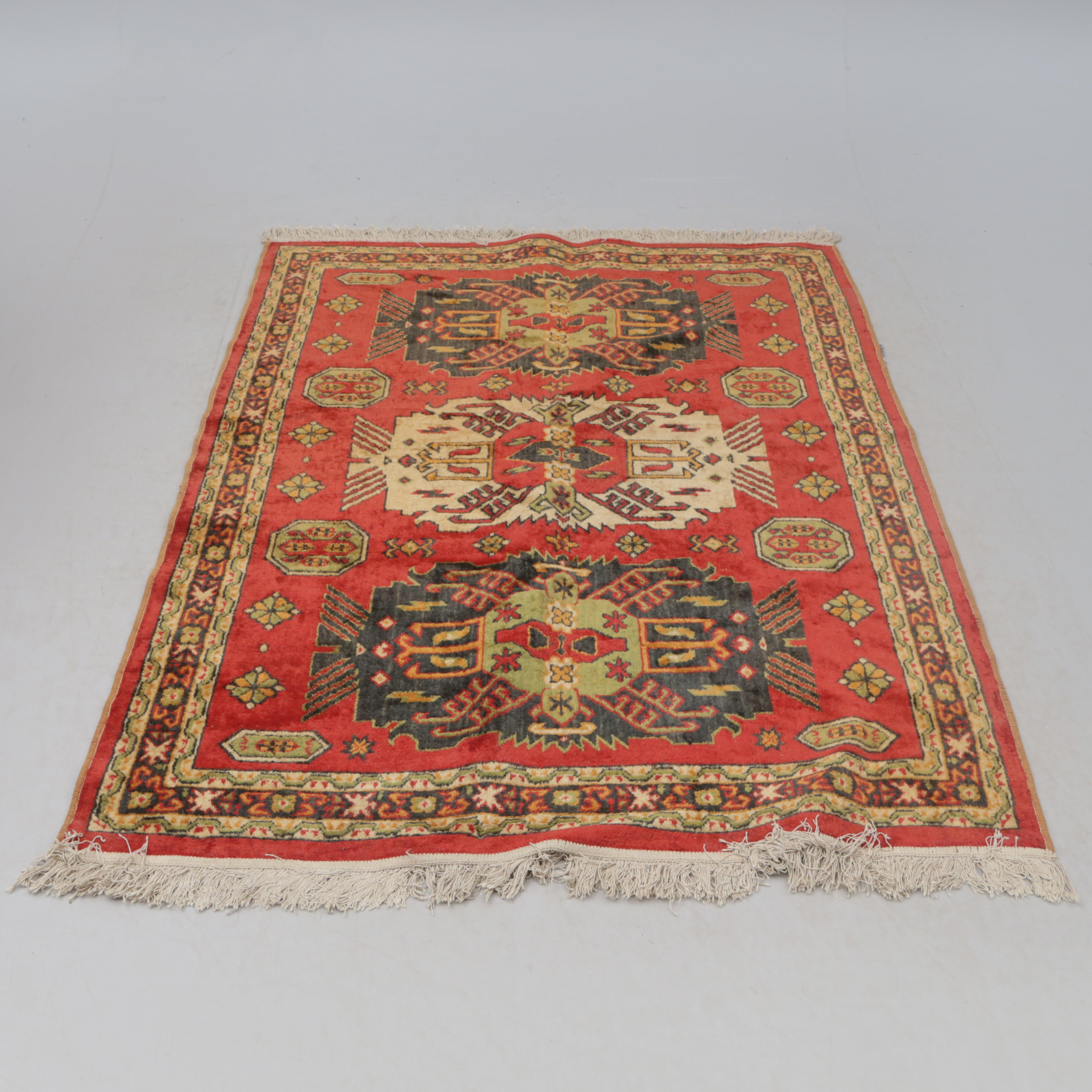 MATTA, orientalisk typ. 184x142.