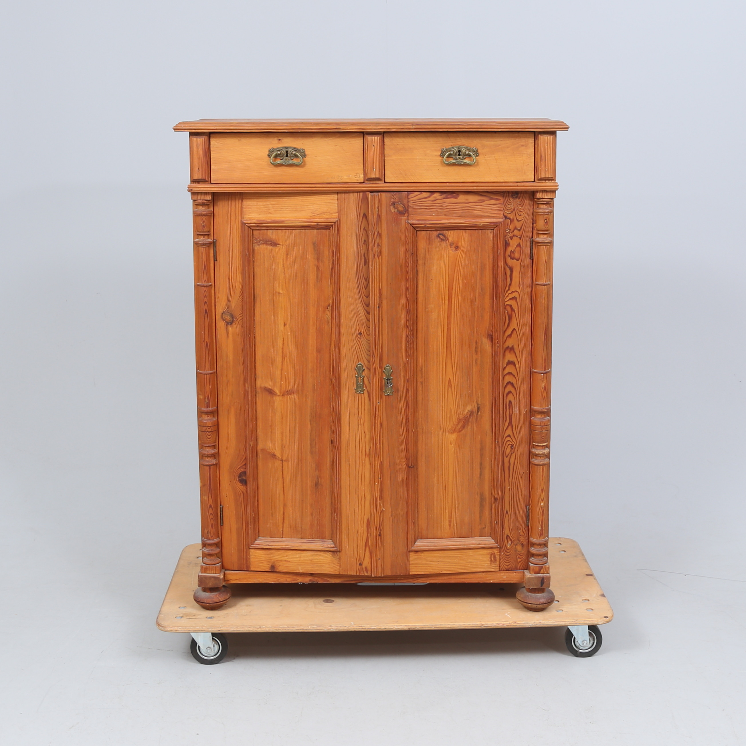 SKÄNK, furu, 1800/1900-tal.