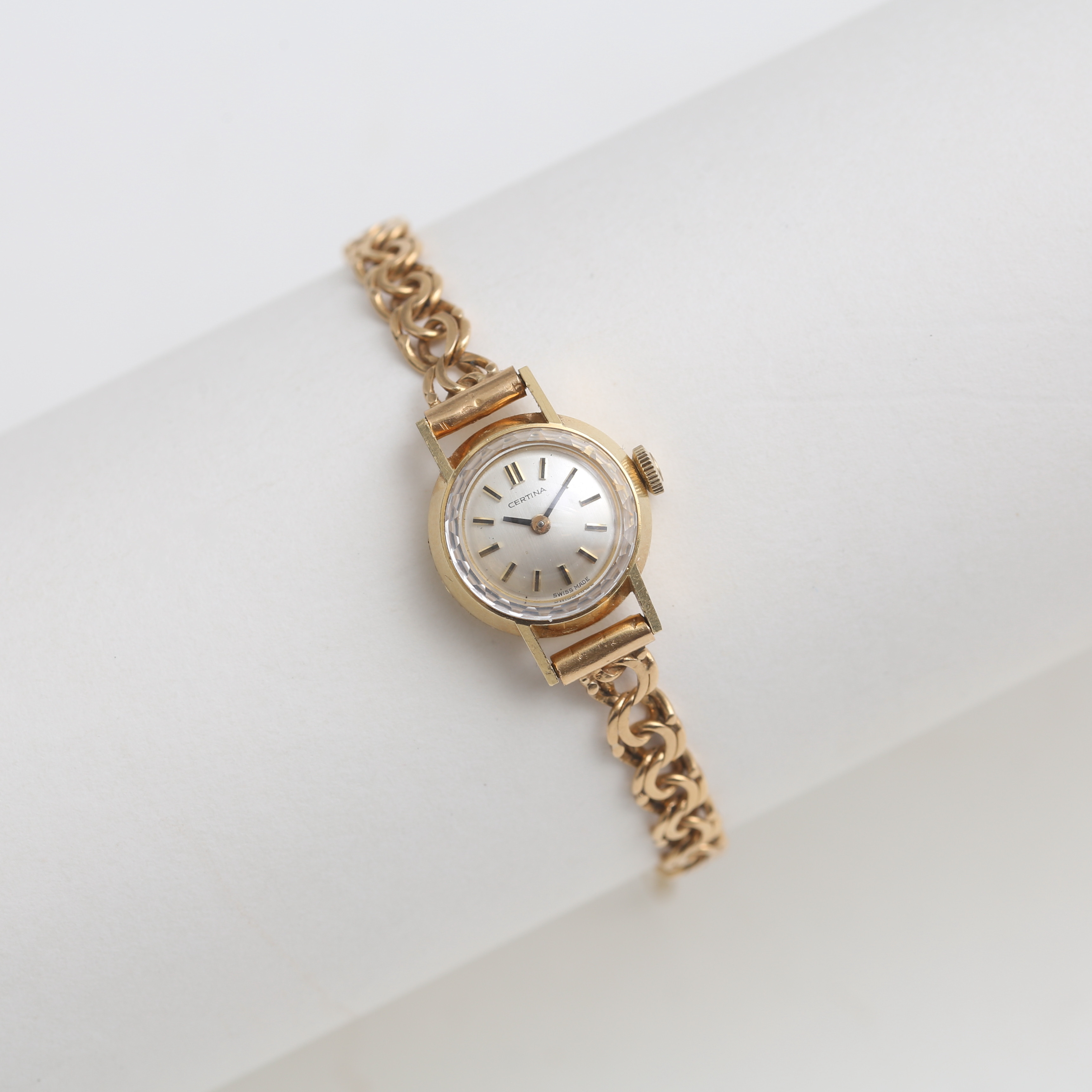 CERTINA armbandsur, boett samt länk 18K guld.