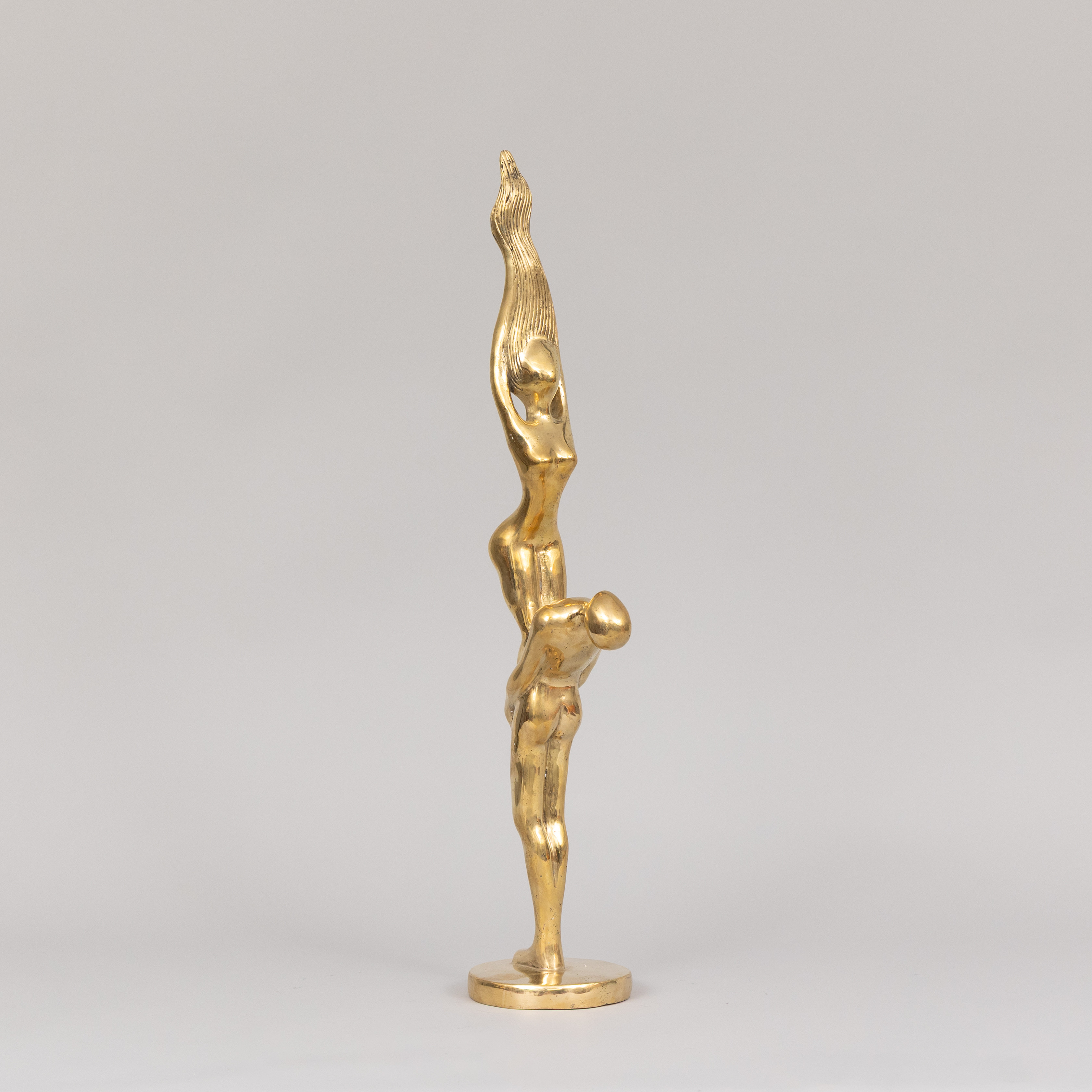SKULPTUR, "Dirty Dancing", guldpatinerad brons, stämplad Art People Gallery Sweden, stämplad A P G.