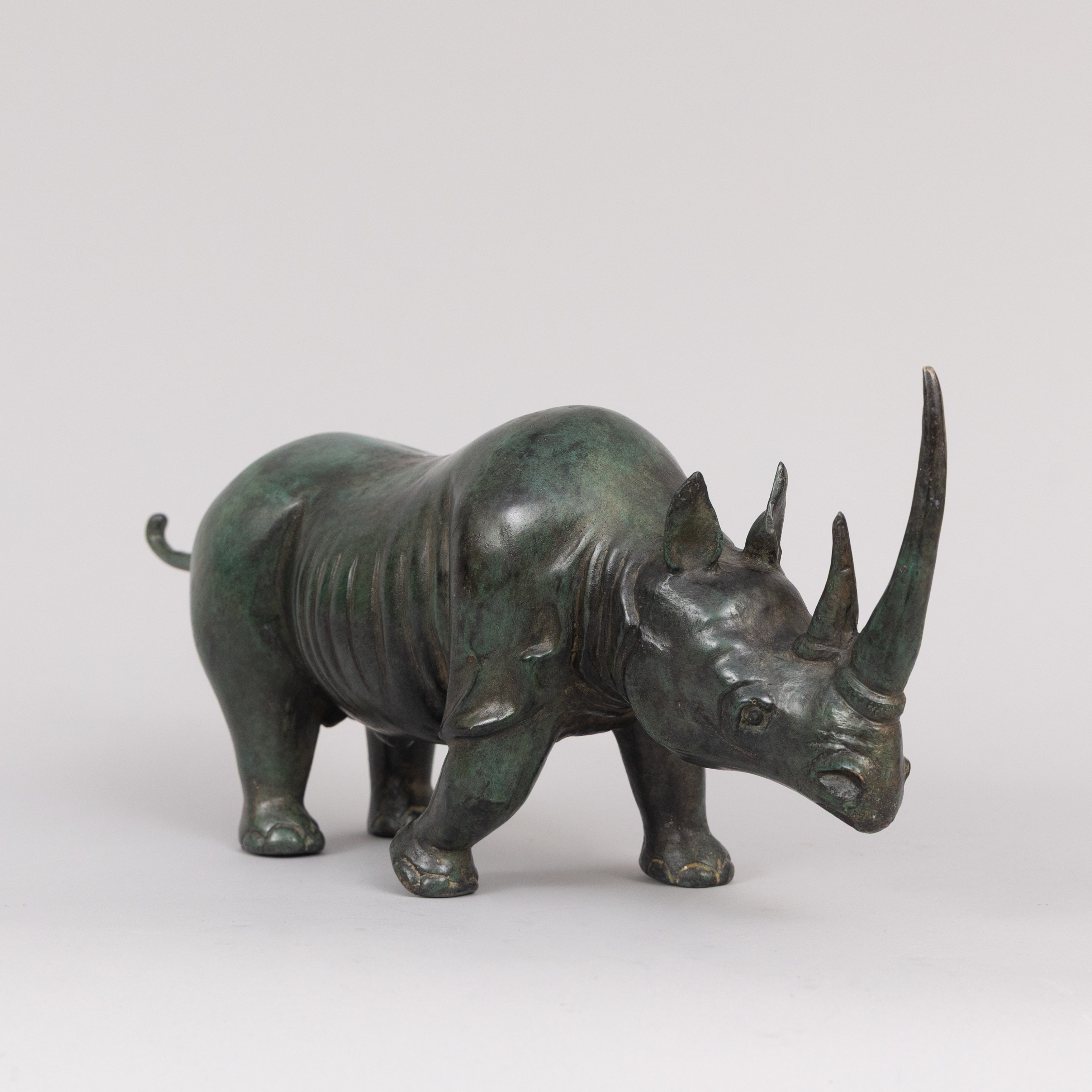 SKULPTUR, noshörning, grönpatinerad brons, Art People Gallery Sweden, stämplad APG.
