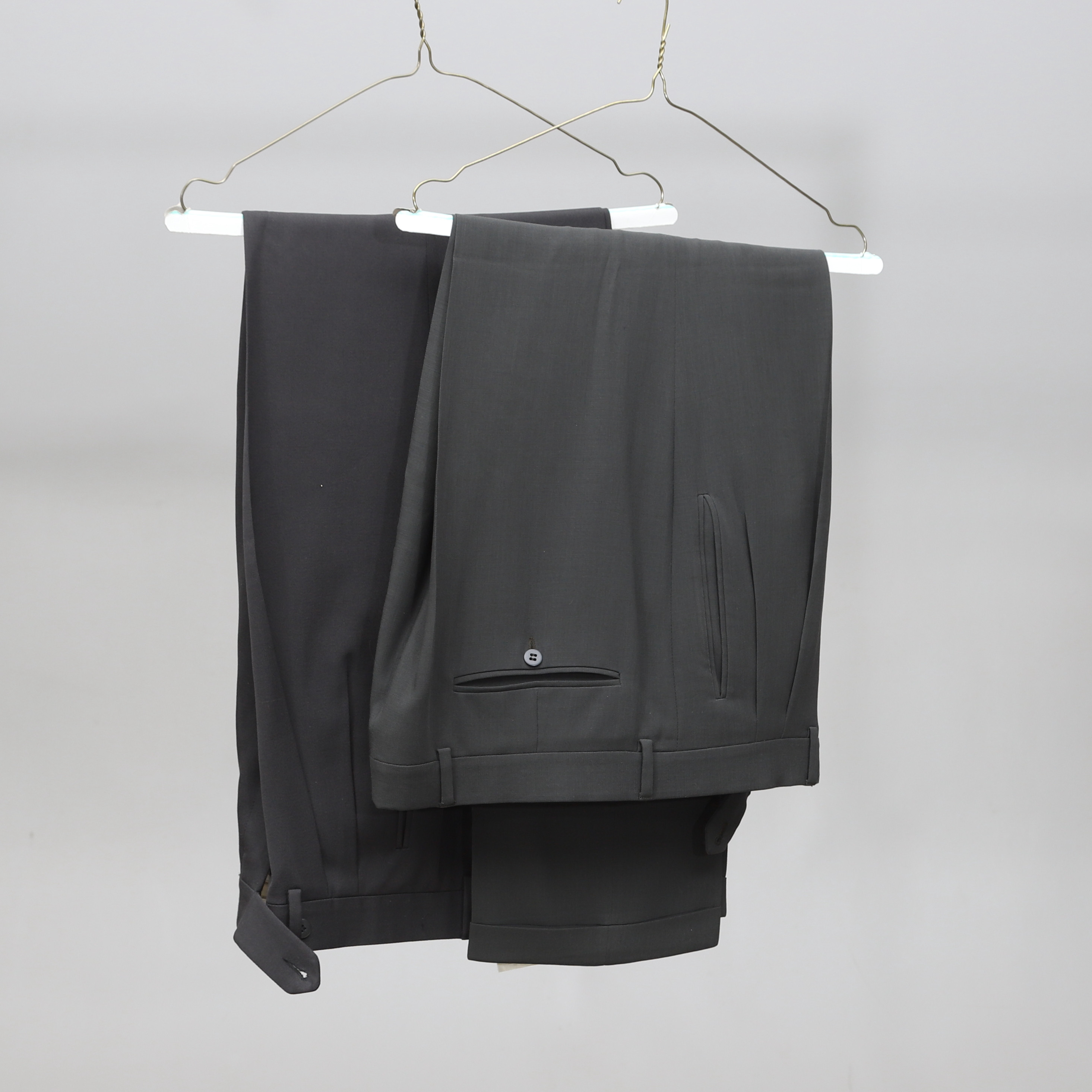 GIORGIO ARMANI. kostymbyxor, 2 st, "Borgonuovo 21", Milano, Italien.