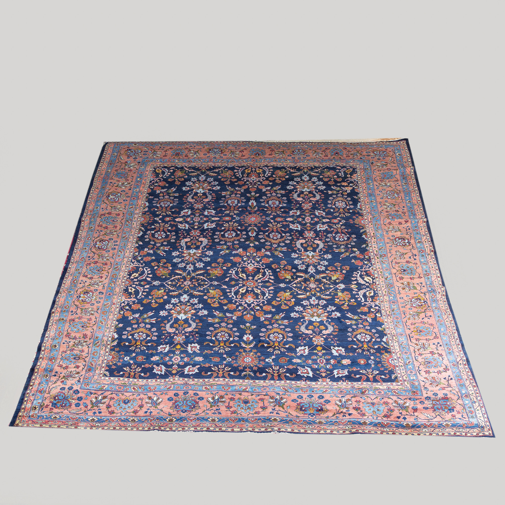 MATTA, persisk, Kirman, ca 414 x 320 cm.