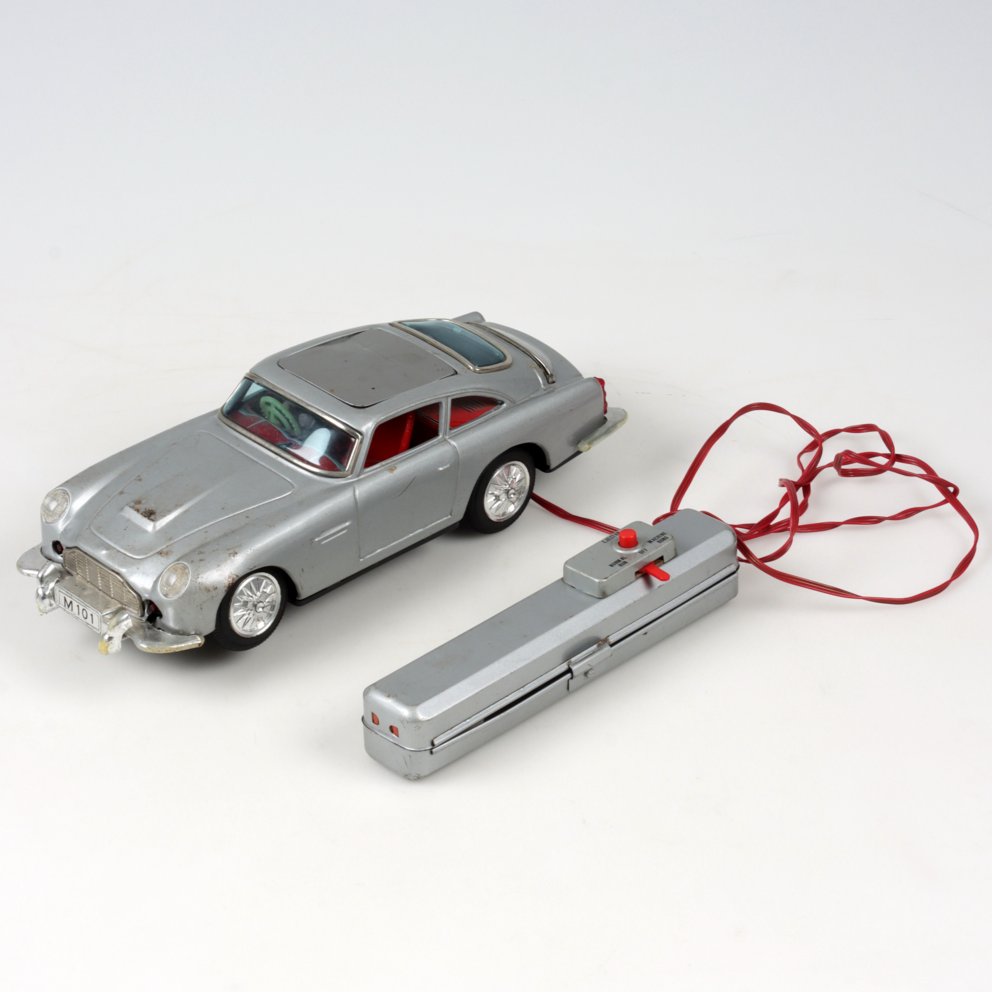 BANDAI M 101 Aston Martin James Bond, batteri remote, Japan.