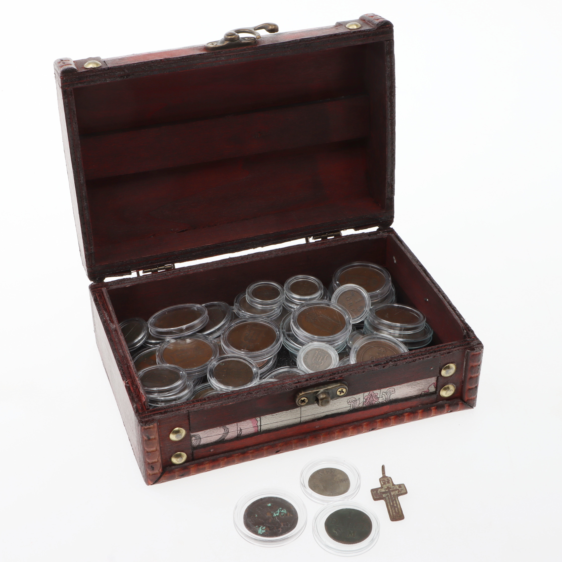 MYNT & KORS, ca 44 delar, främst koppar & brons, 1600-1900-tal.