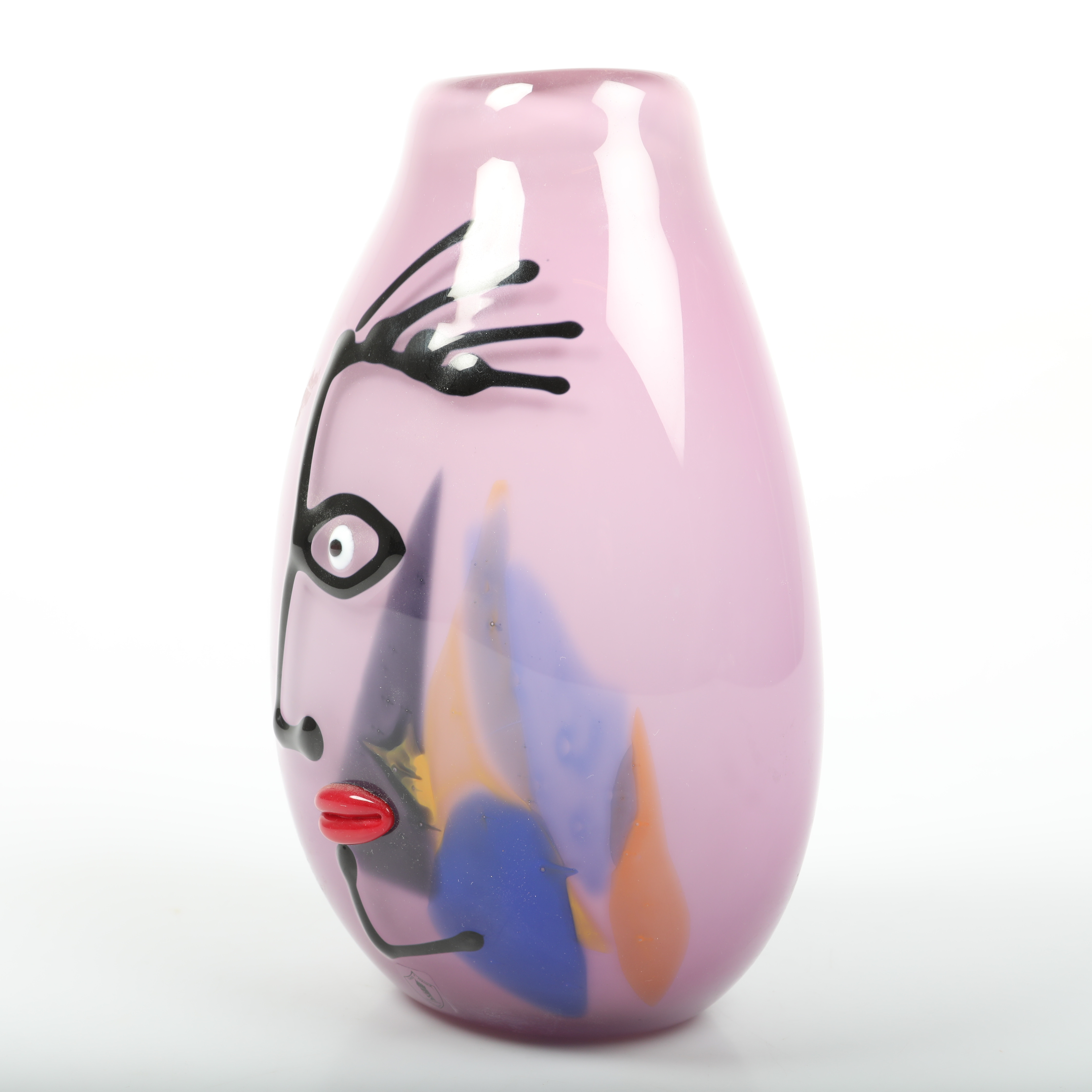 CARLOS R. PEBAQUE. Vas, konstglas, signerad.