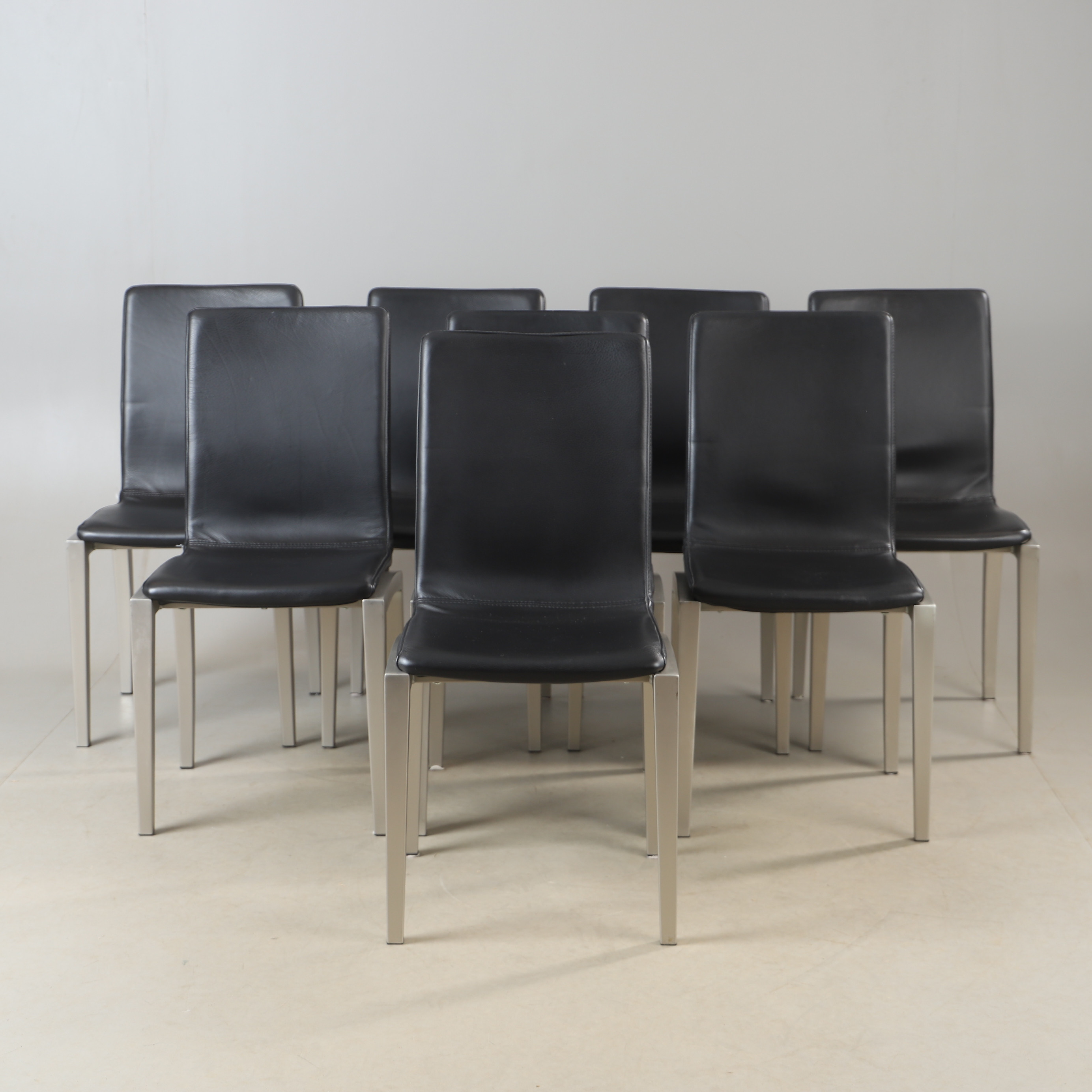 STOLAR, 8 stycken, "Curve", skinn, BoConcept, 2000-tal.
