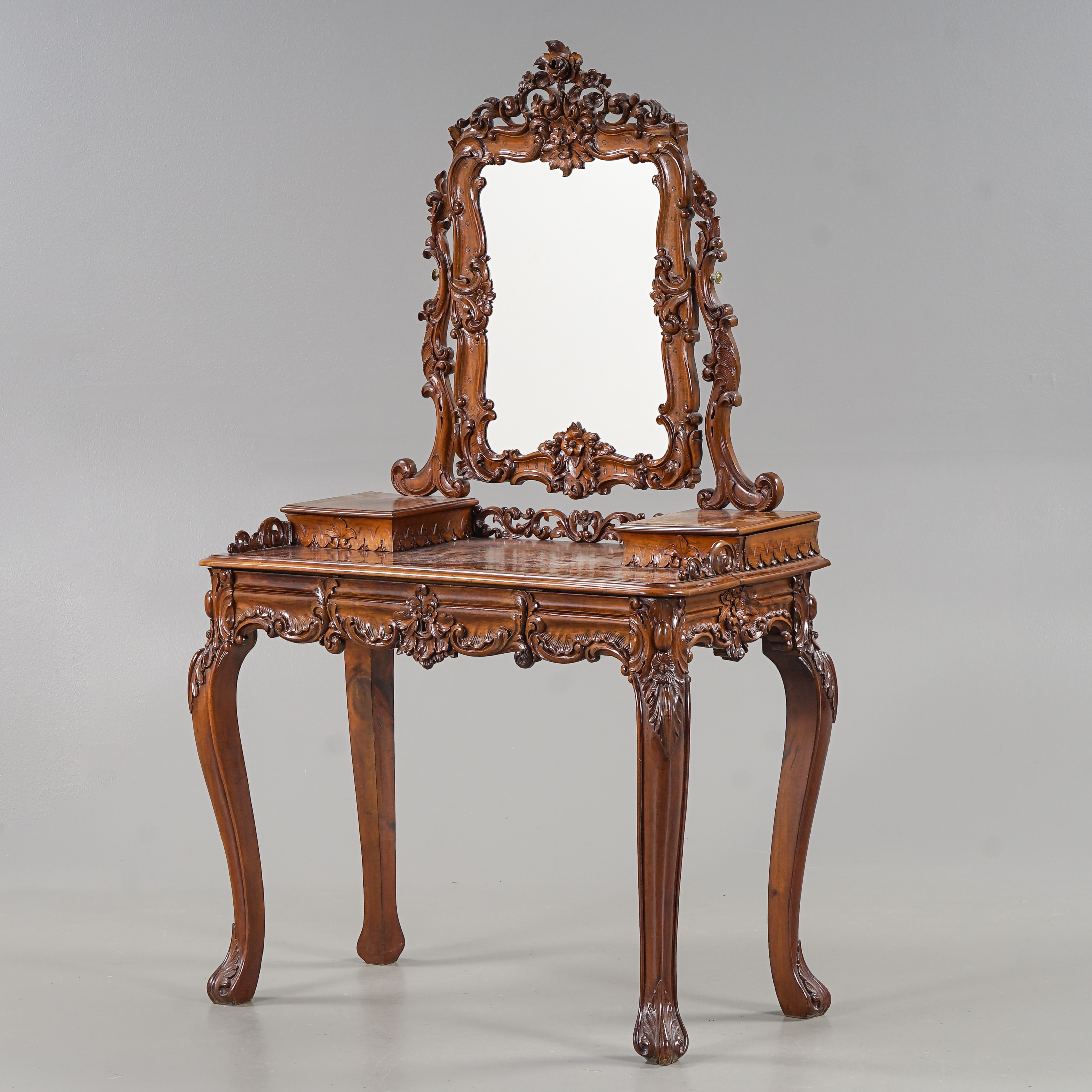 TOILETTEBORD Nyrokoko, Mahogny, 1800-talets andra hälft.