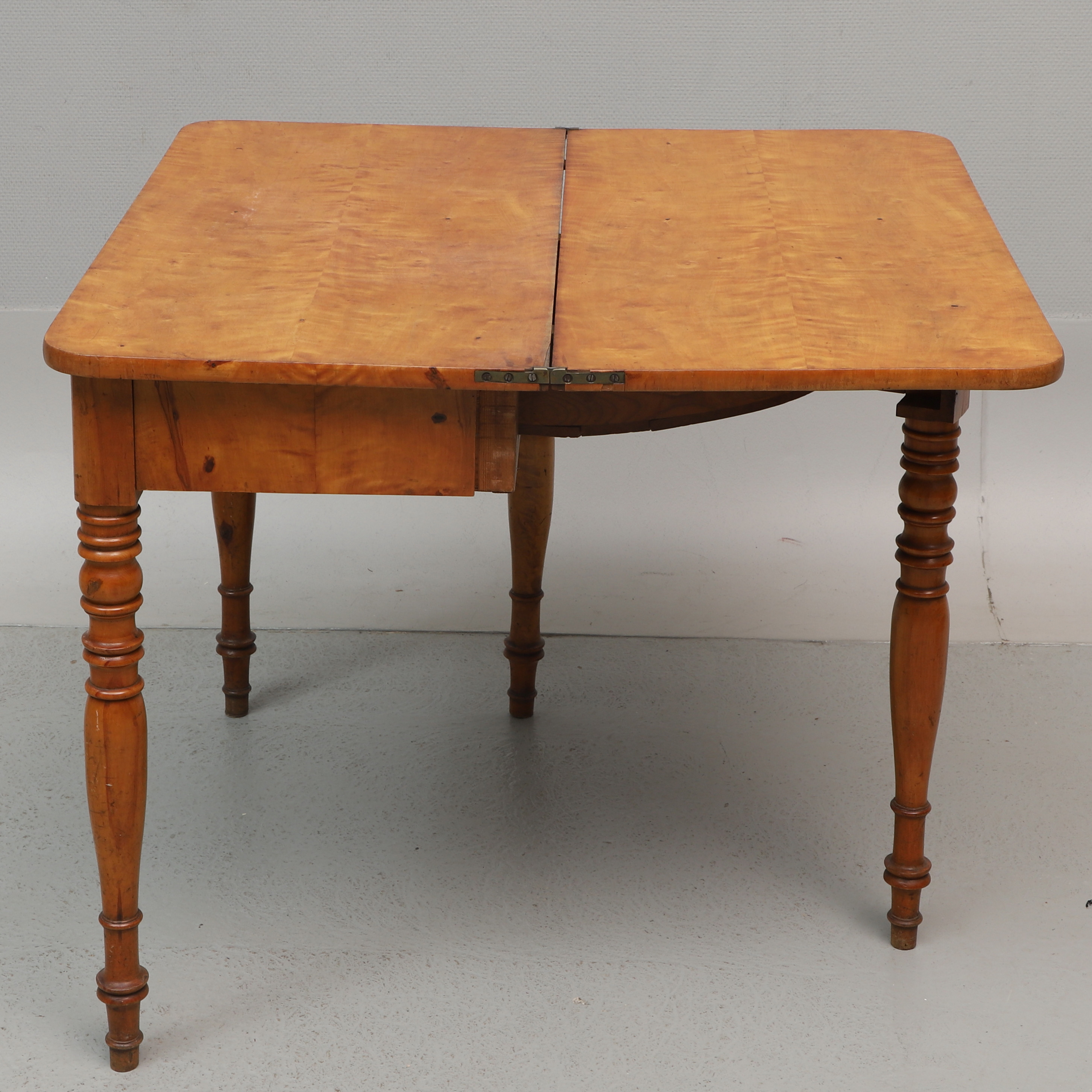 SPELBORD, nyrenässans, 1800/1900-tal.