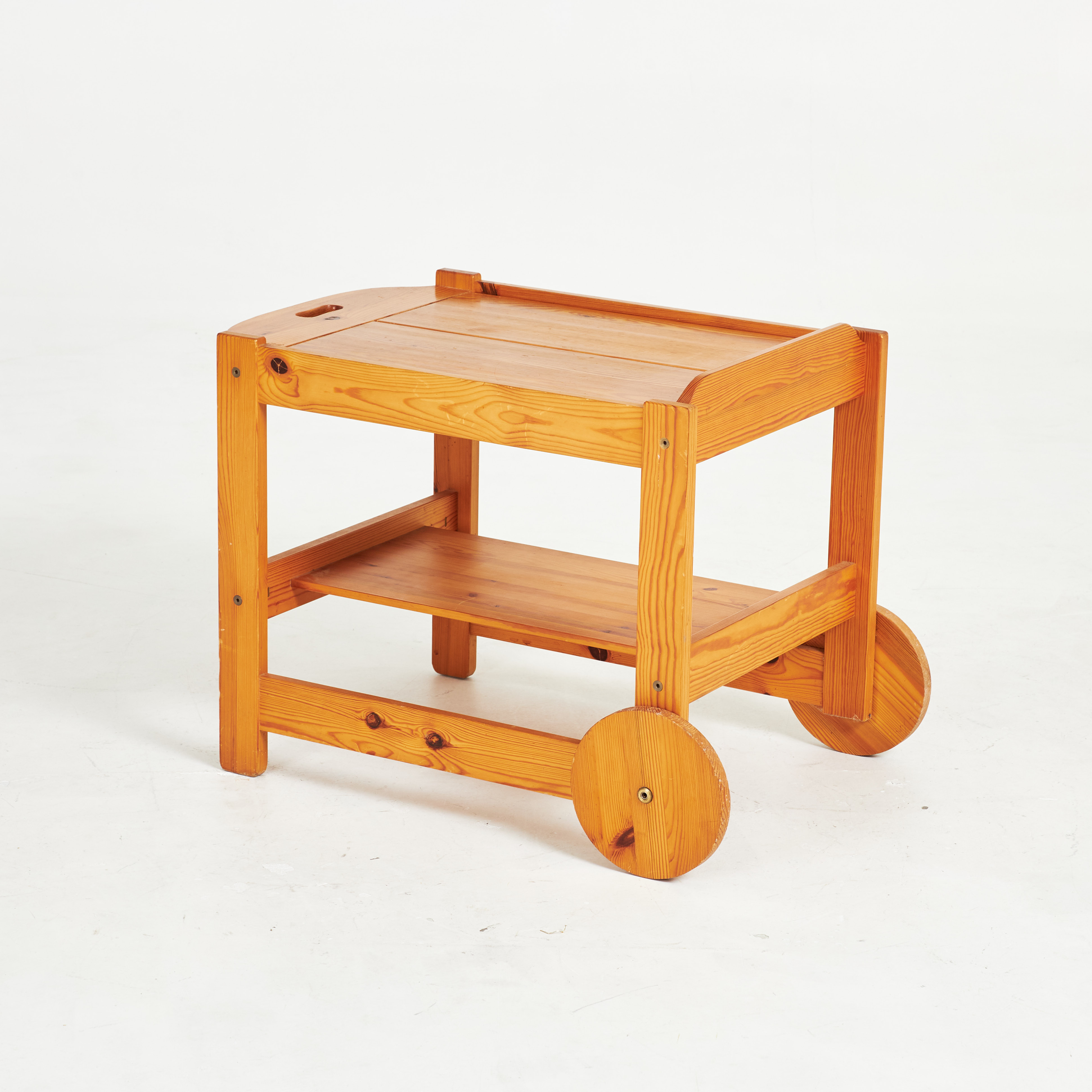 YNGVE EKSTRÖM, "Lystella", serveringsvagn, furu, 1970-tal.