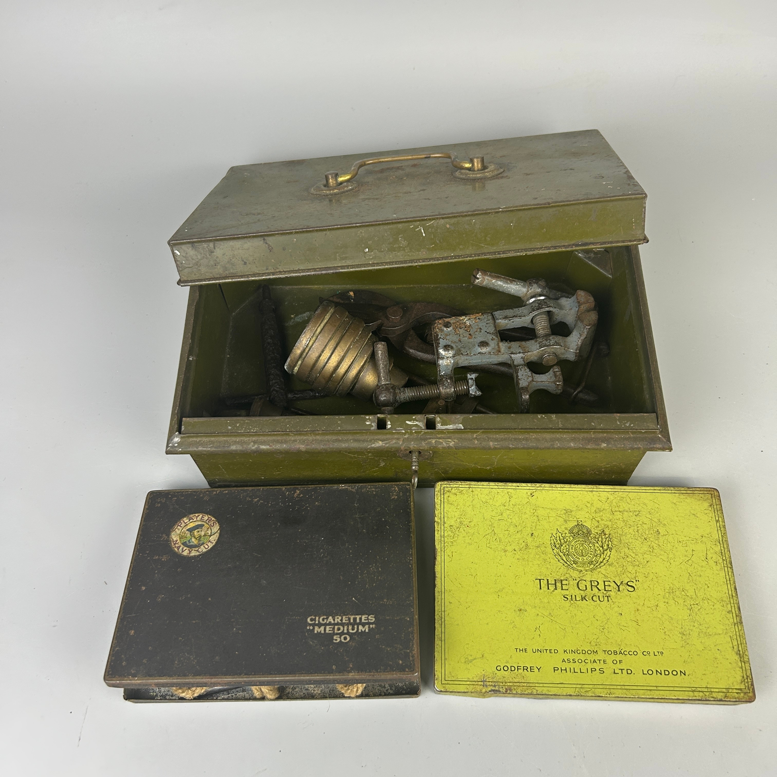 WWI AND WWII ITEMS ETC. Weapons & Militaria - Other - Auctionet