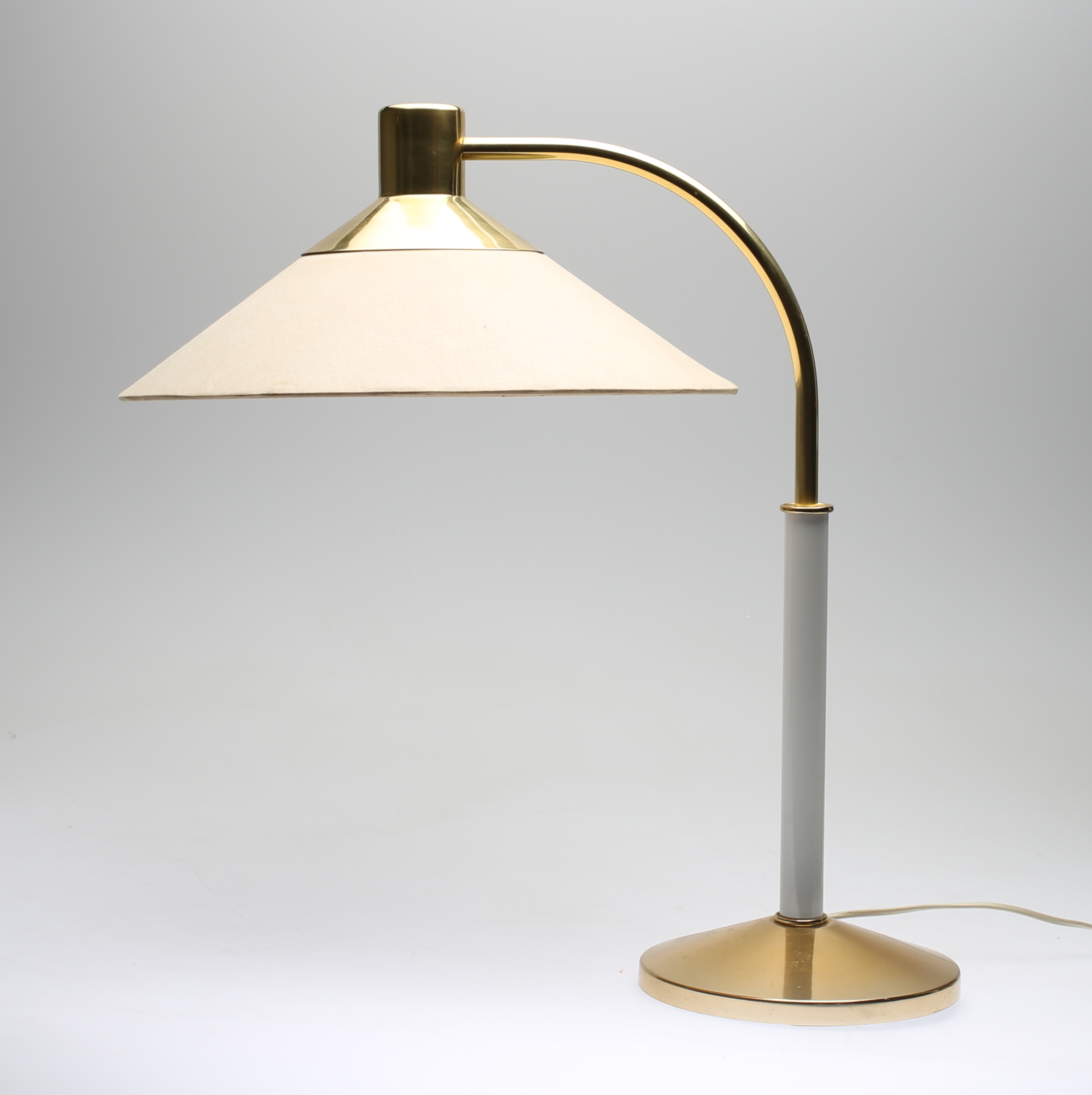 BORDSLAMPA, Nafa, 1900 talets andra hälft. Lighting & Lamps BORDSLAMPA, Nafa, 1900 talets andra hälft. Lighting & Lamps