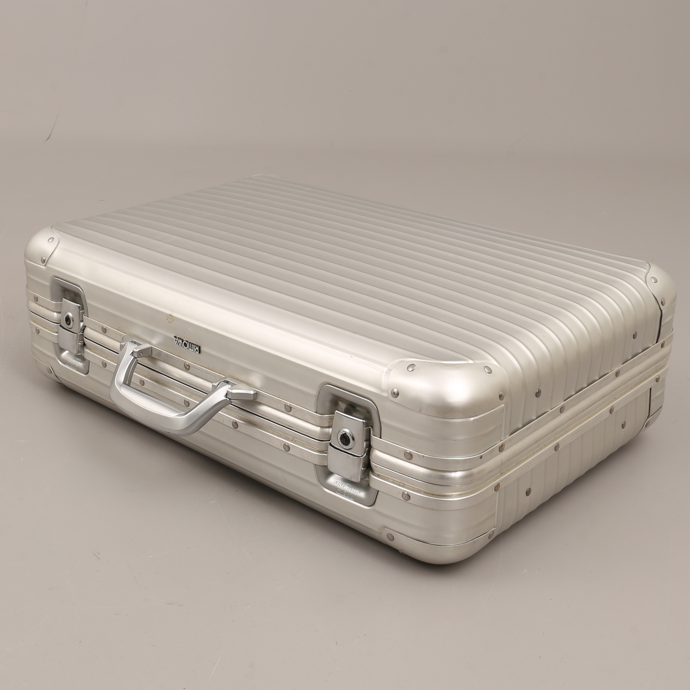 RESVÄSKA, aluminium, Rimowa. Övrigt - Övrigt - Auctionet