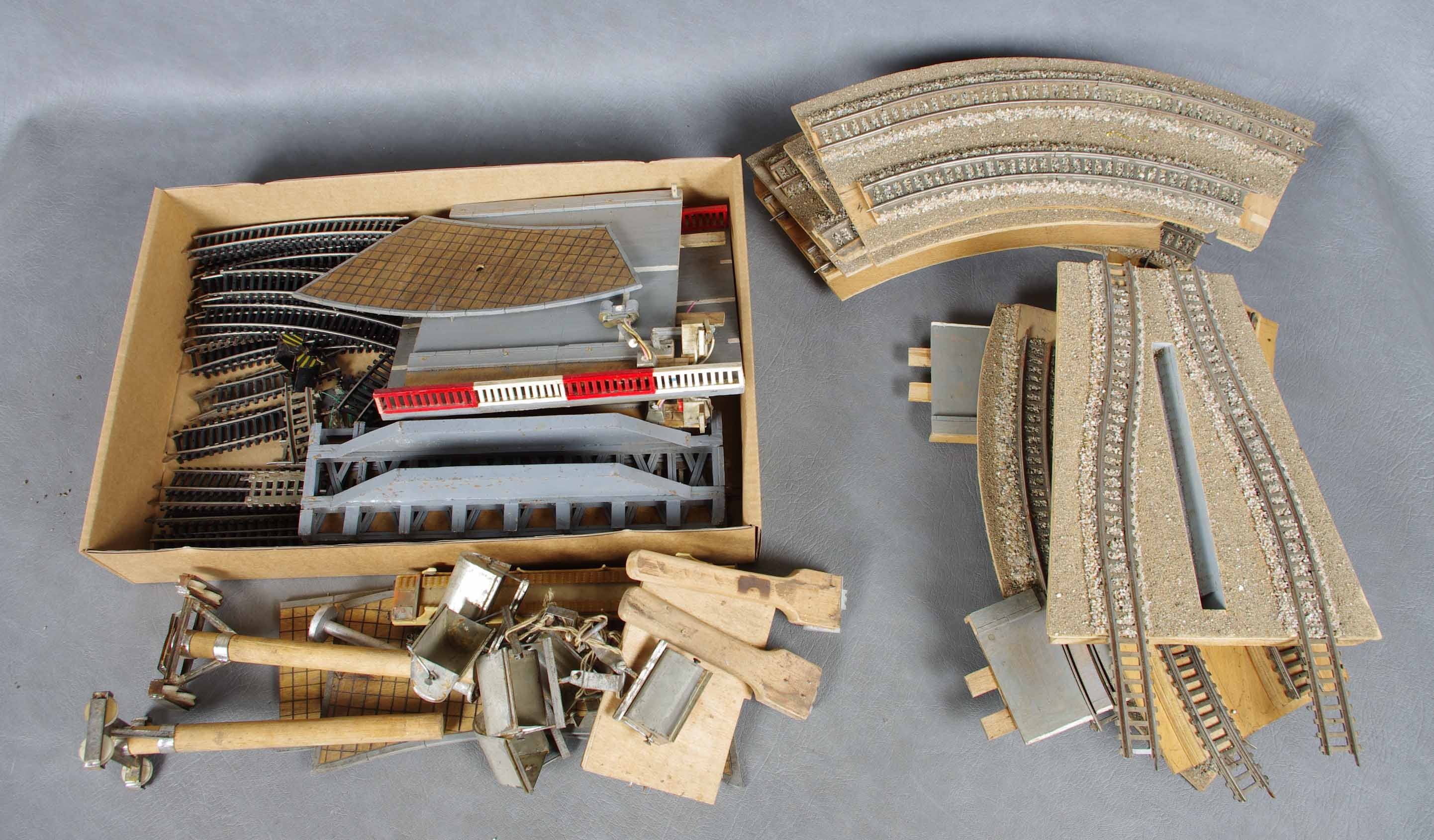 Images for 66191. MODEL RAILWAY PARTS.