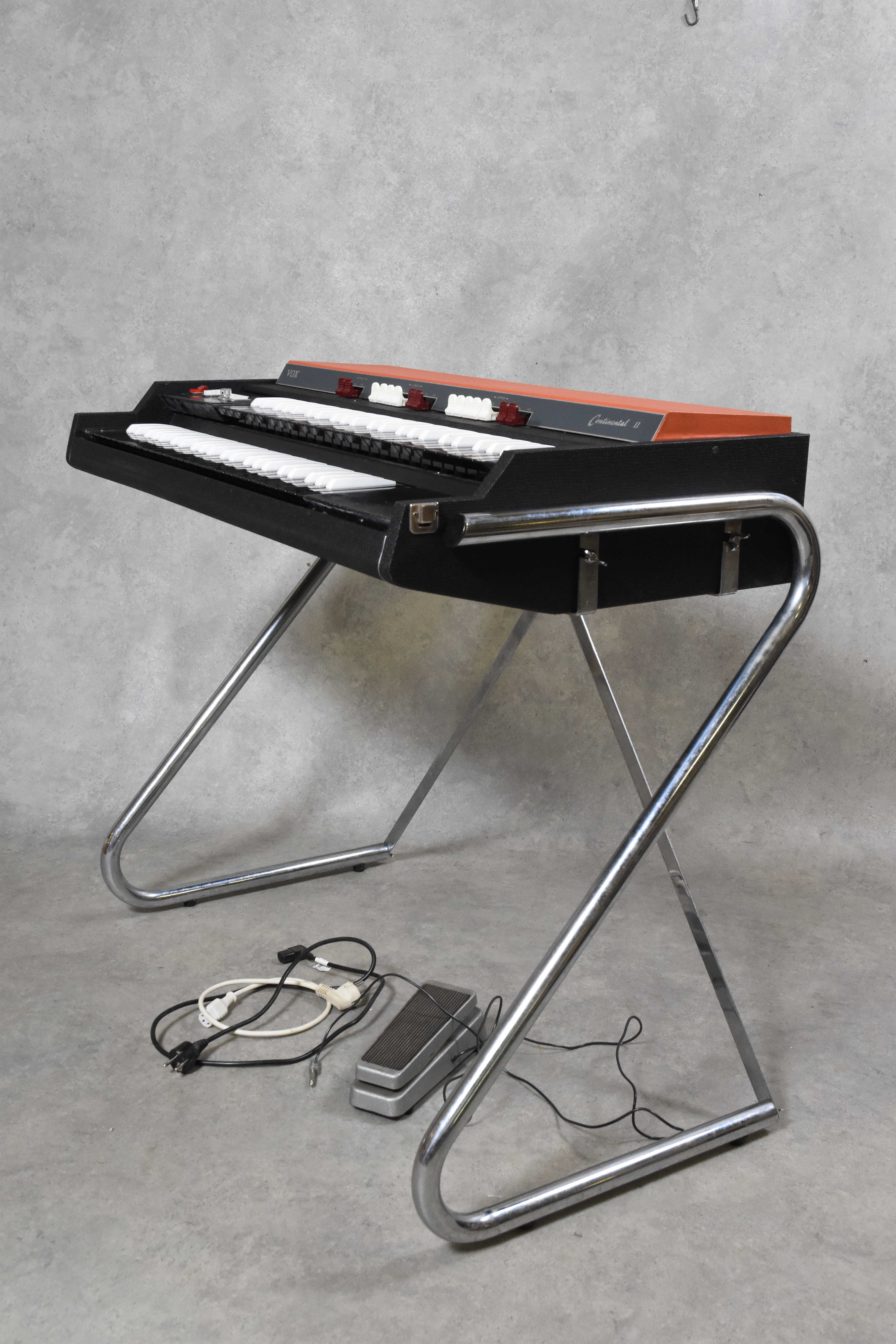 Images for 666586. VOX Continental super ll orchestra organ