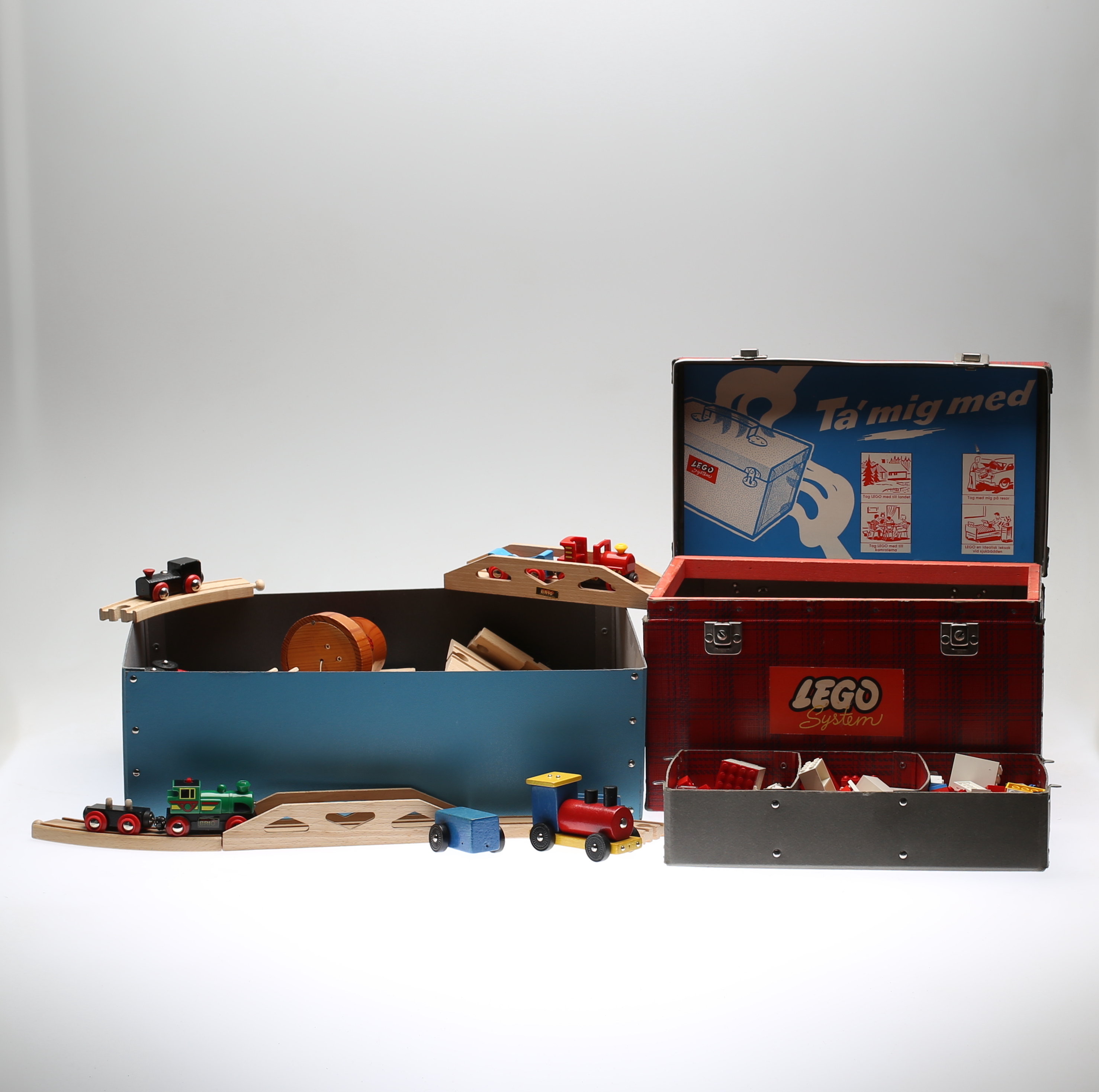 LEGO, i väska, 1900 talets mitt. Toys Auctionet LEGO, i väska, 1900 talets mitt. Toys Auctionet