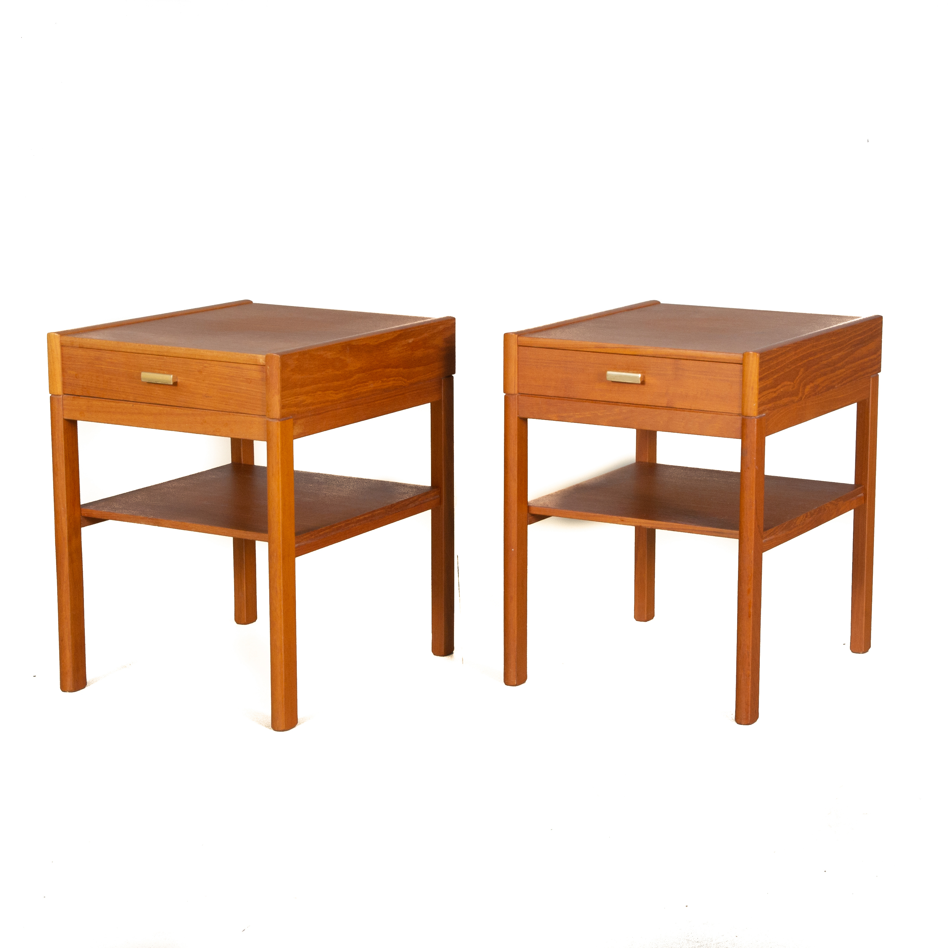 SÄNGBORD, 1 par, teak, 1960 tal. Furniture Tables Auctionet SÄNGBORD, a pair of teak, 1960s. Furniture Tables Auctionet