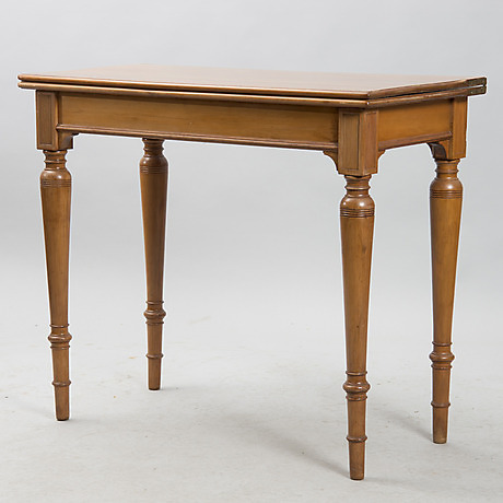 nyrenässans” i Bord Auctionet SKRIVBORD, mahogny, rotfaner, nyrenässans. Möbler Bord